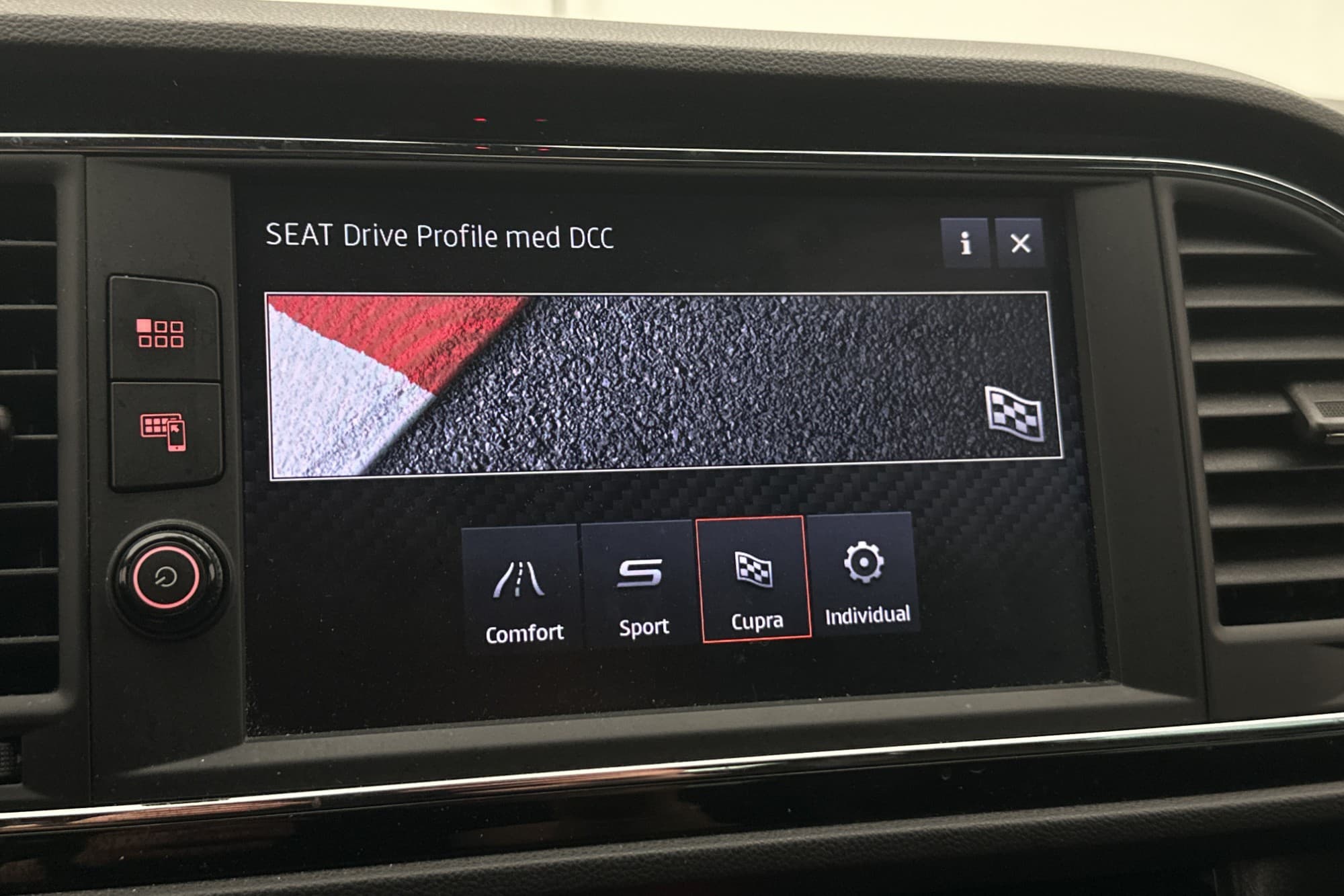 SEAT Leon Cupra 2.0 TSI 290hk DCC Beats Navi CarPlay Ambient