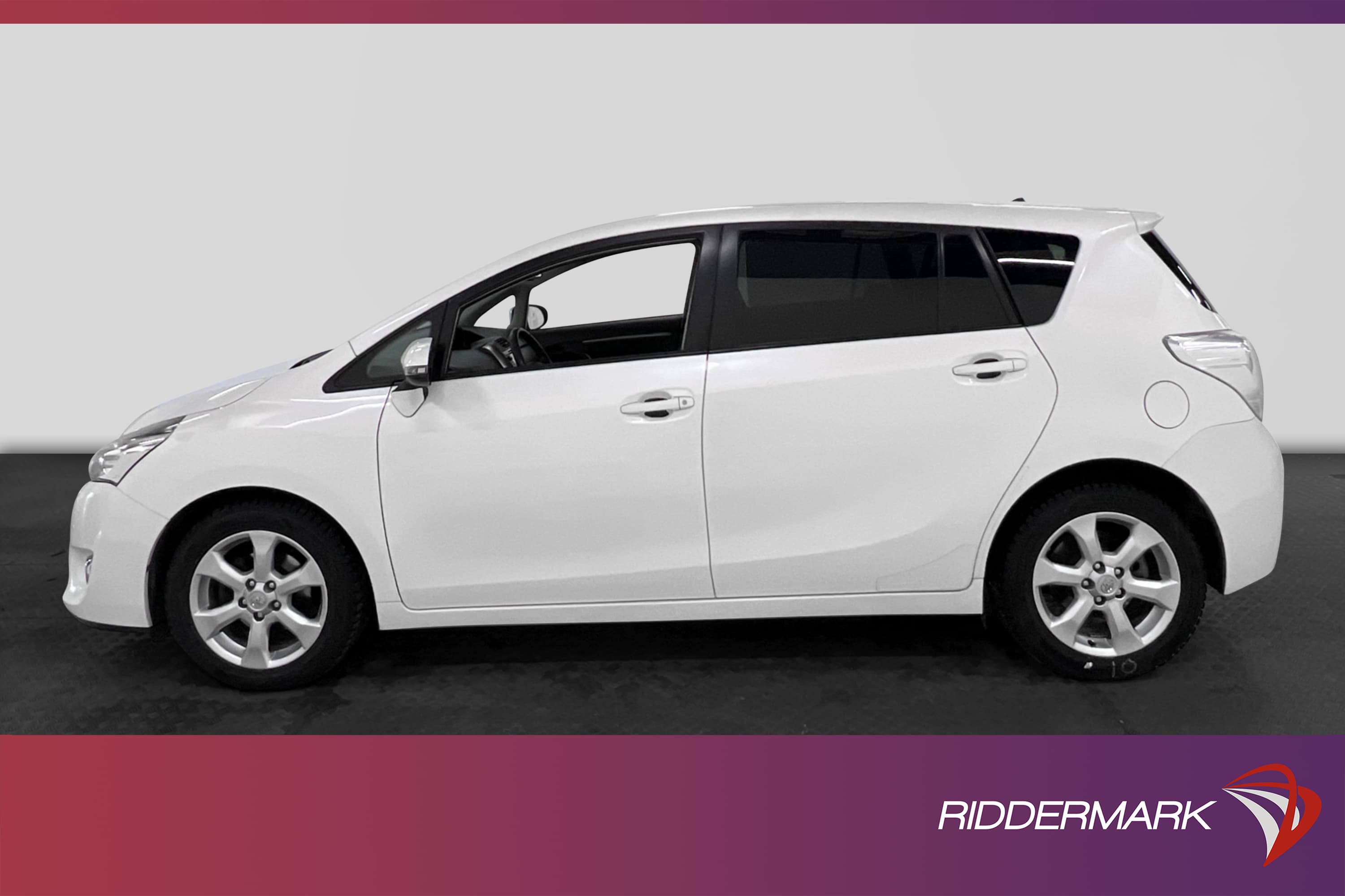 Toyota Verso 1.8 147hk 7-sits B-kamera Navi Pano Nyservad