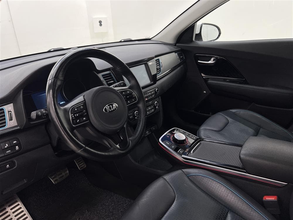 Kia e-Niro EV 64 kWh 204hk Advance Plus Tech Taklucka Värmarinteriör