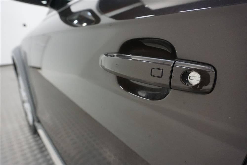 AUDI A4 Allroad Quattro / Dragkrok / P-sensorinteriör