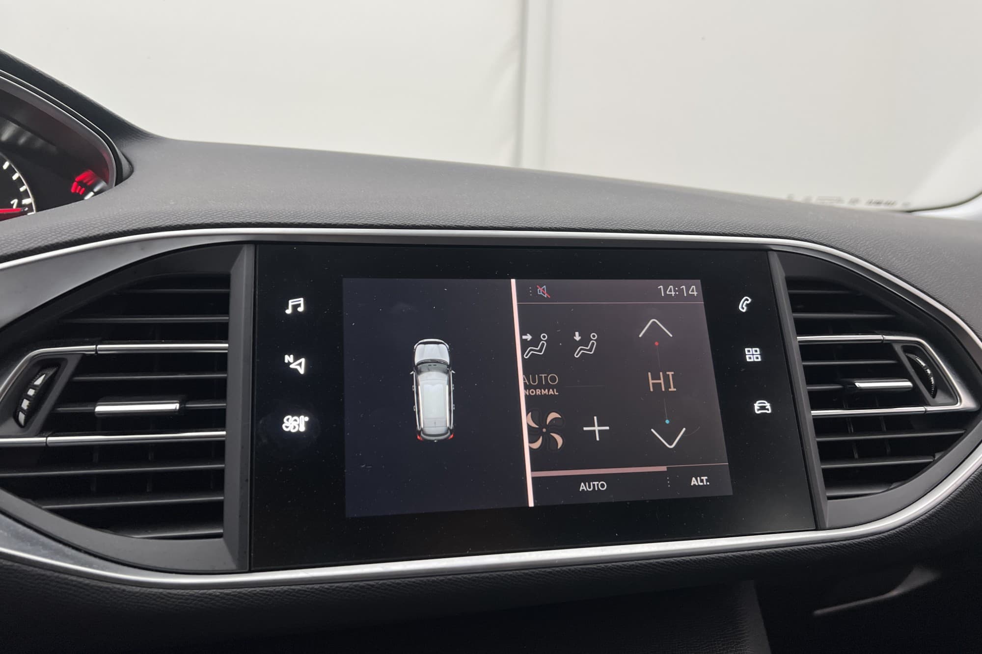 Peugeot 308 SW BlueHDi 130hk Active Motorvärmare Sensorer