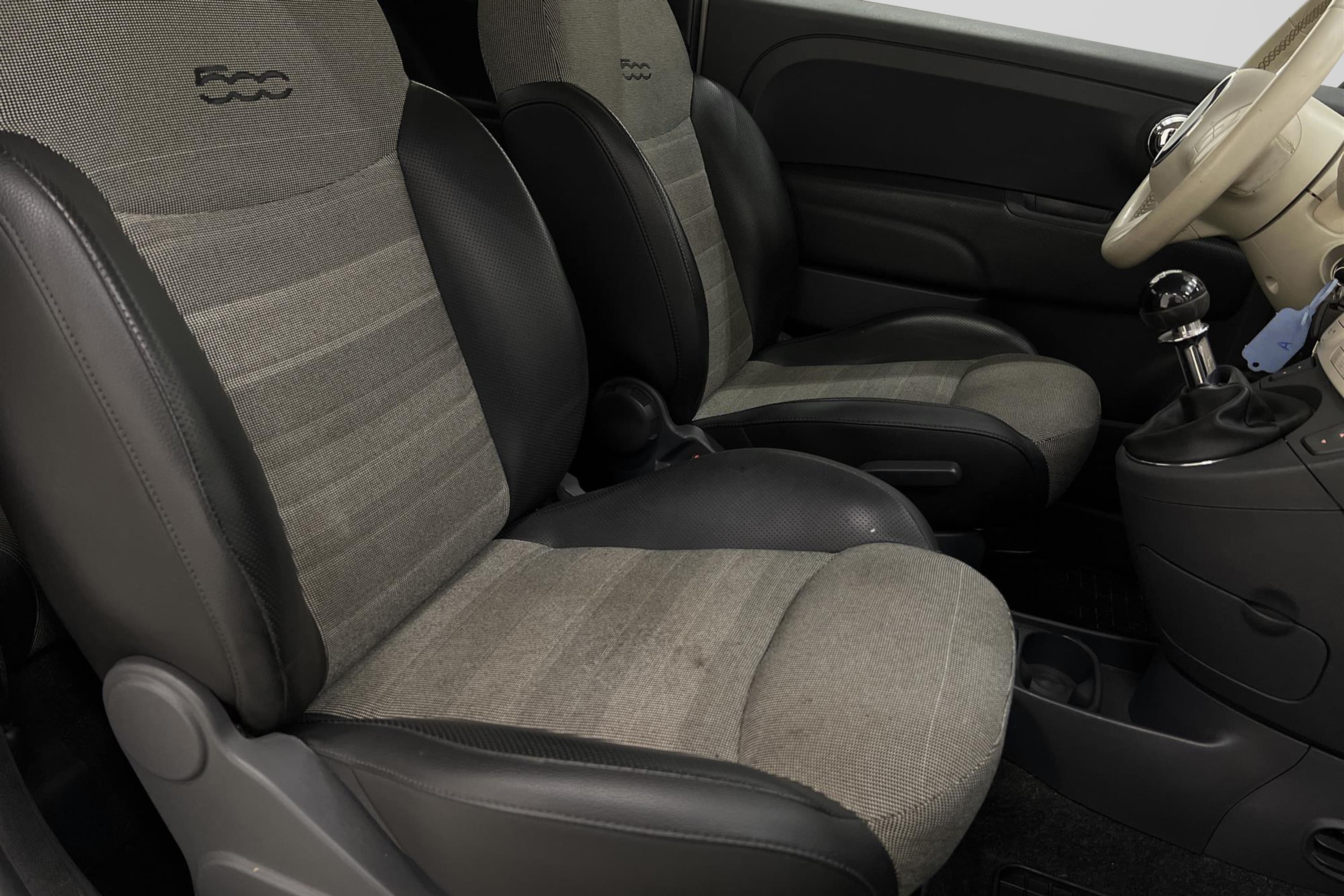 Fiat 500C 1.2 69hk Lounge Låg Skatt 0,48L/milinteriör