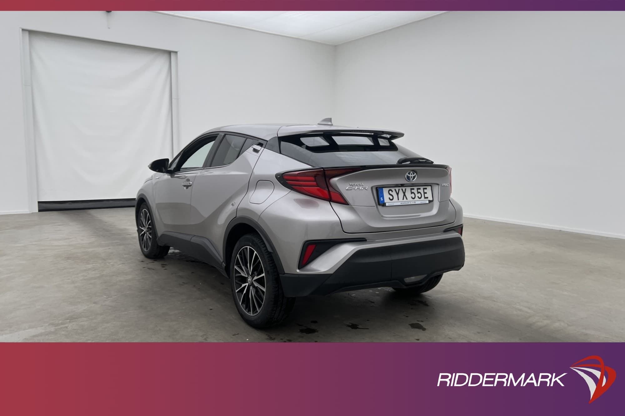 Toyota C-HR Hybrid CVT 122hk