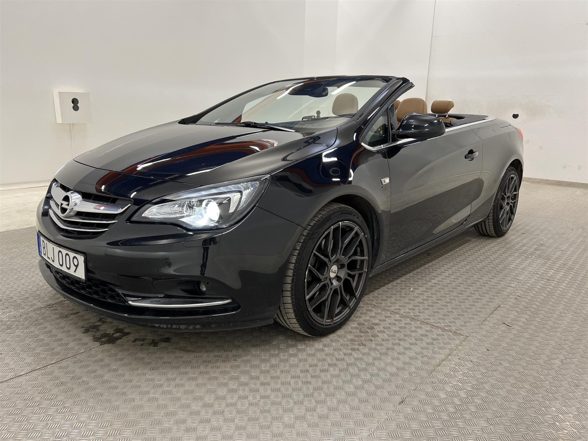 Opel Cascada Cabriolet 170hk Skinn P-sensorer Navi Nyservadinteriör