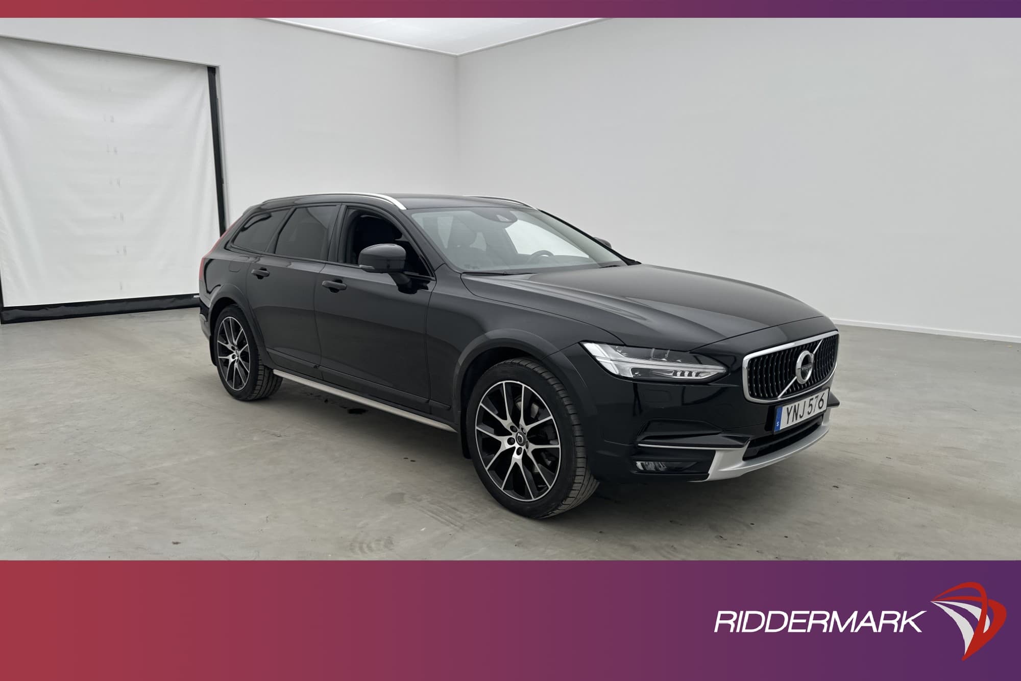 Volvo V90 Cross Country D4 AWD