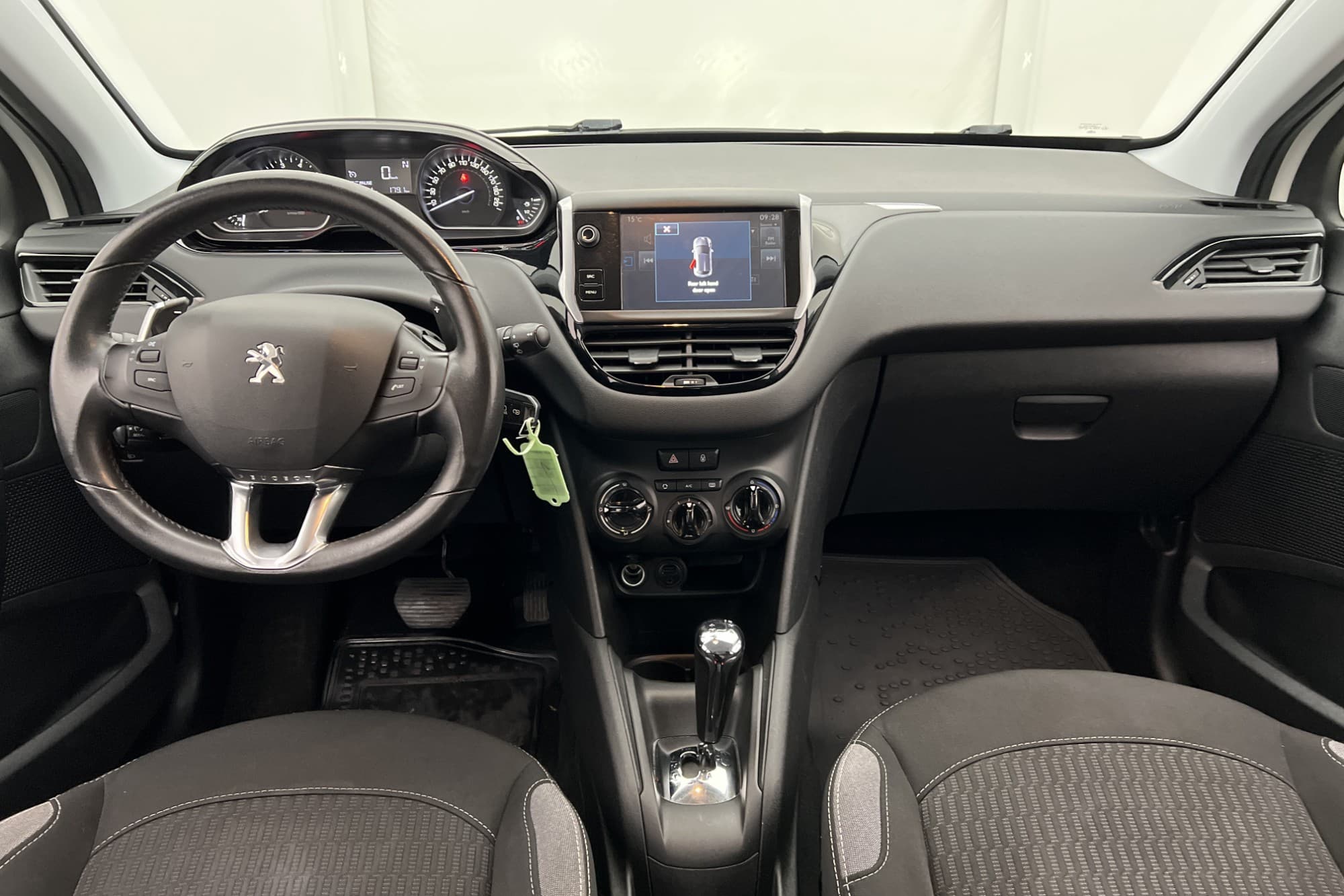 Peugeot 208 1.2 VTi 82hk Farthållare Låg-Skatt 0,41l/Mil