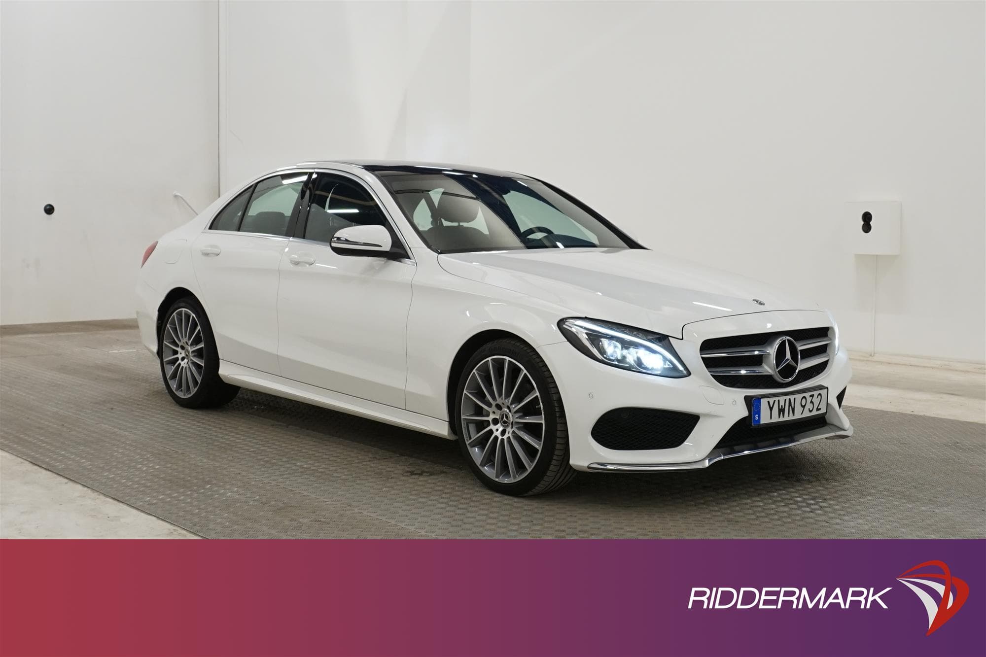 Mercedes-Benz C220d 4M 170hk AMG Värmare Pano Burmester Drag