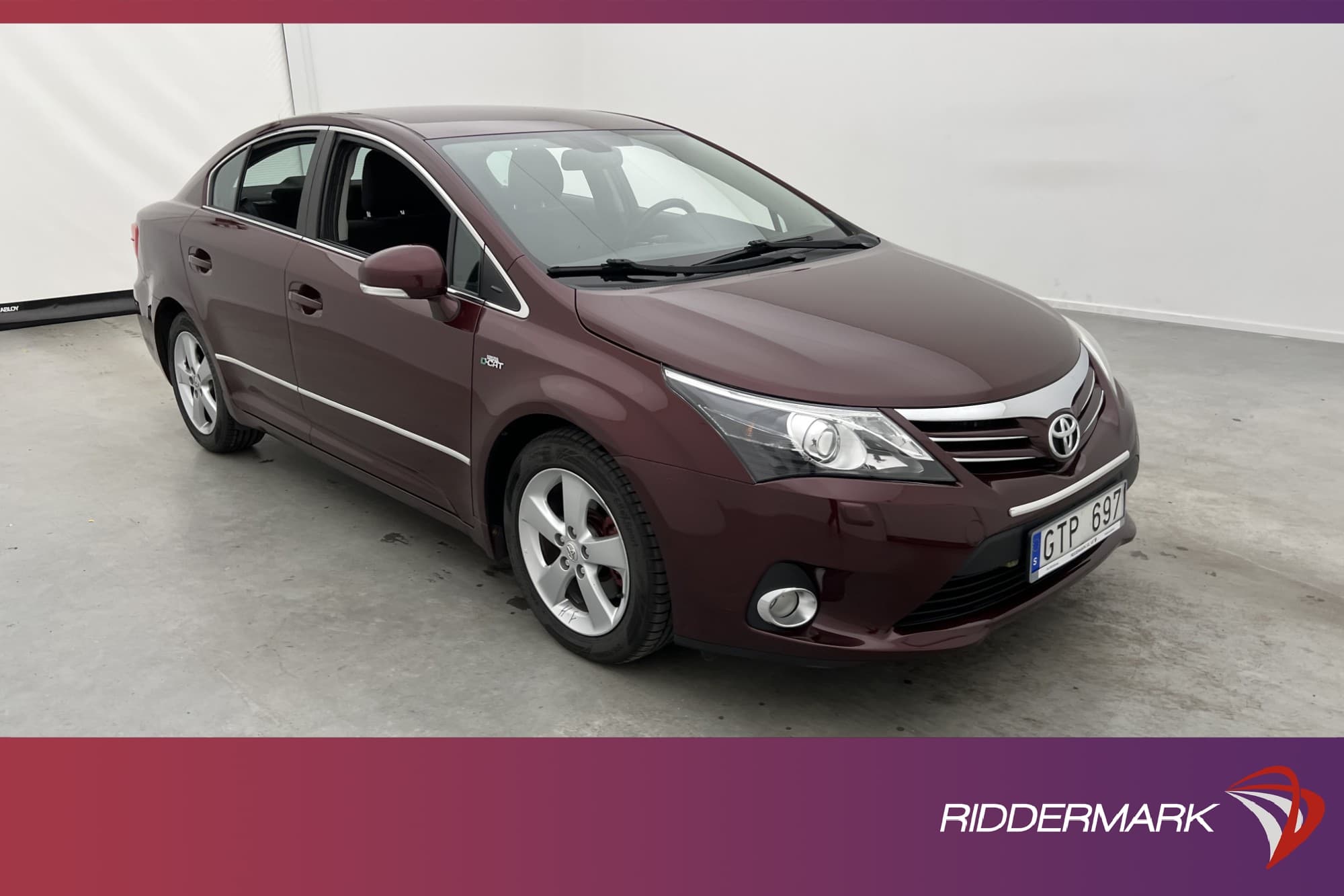 Toyota Avensis Sedan 2.2 D-4D 150hk Drag Kamera Keyless