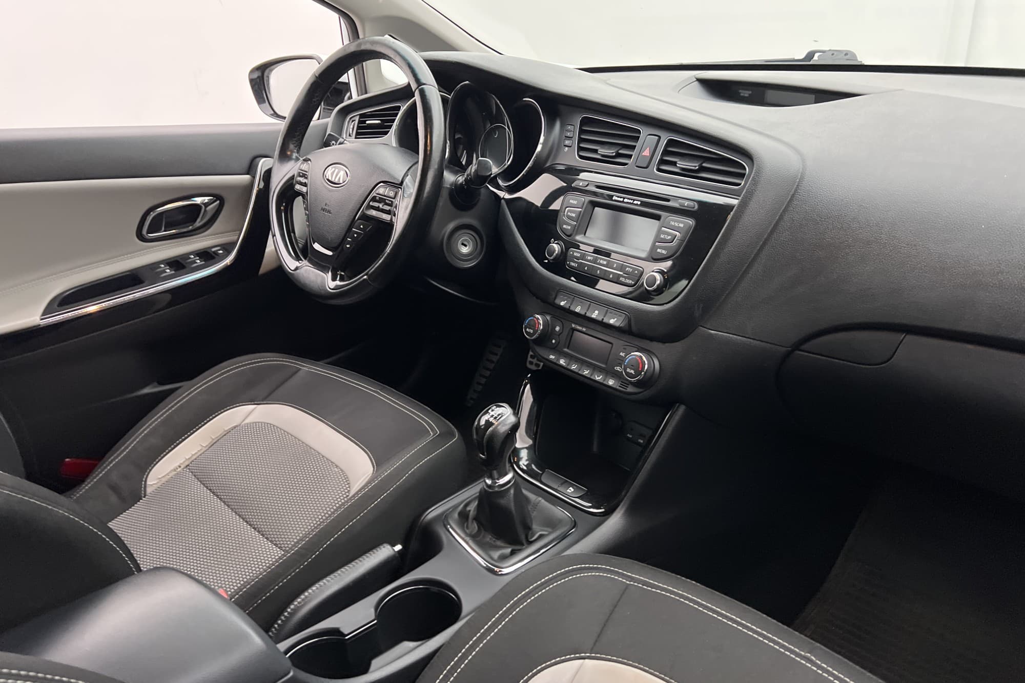 Kia Ceed Sportswagon 135hk Comfort Pano Rattvärme Sensorer