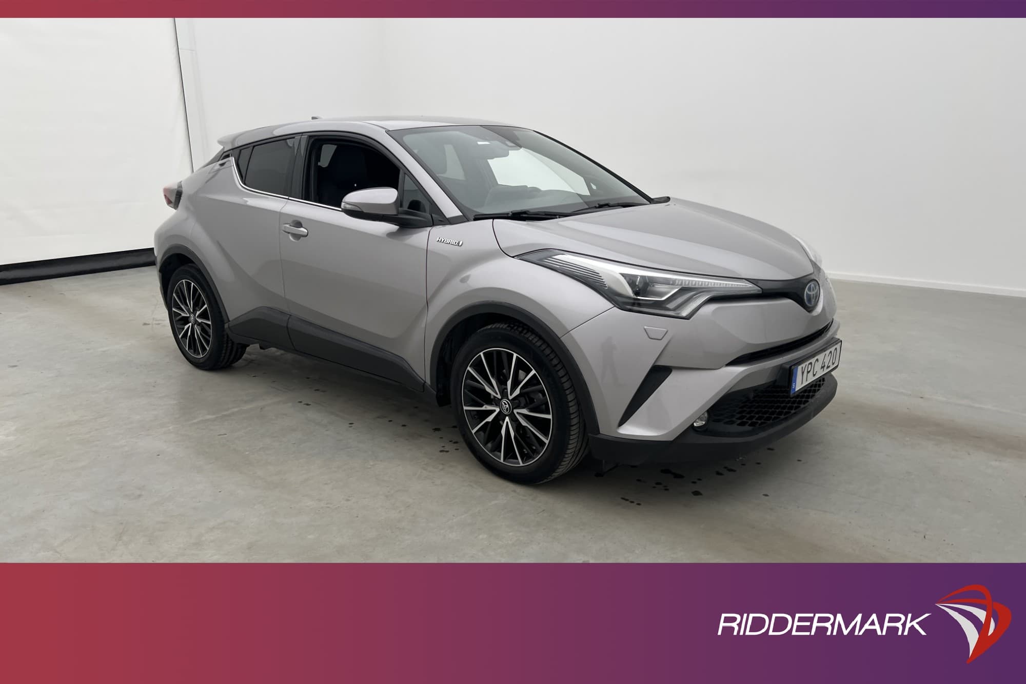 Toyota C-HR Hybrid 122hk