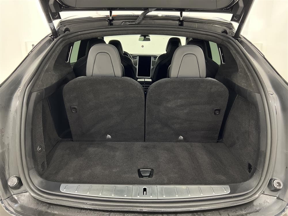 Tesla Model X 100D AWD 6 Sits Drag Svensksåld Uppgraderad APinteriör