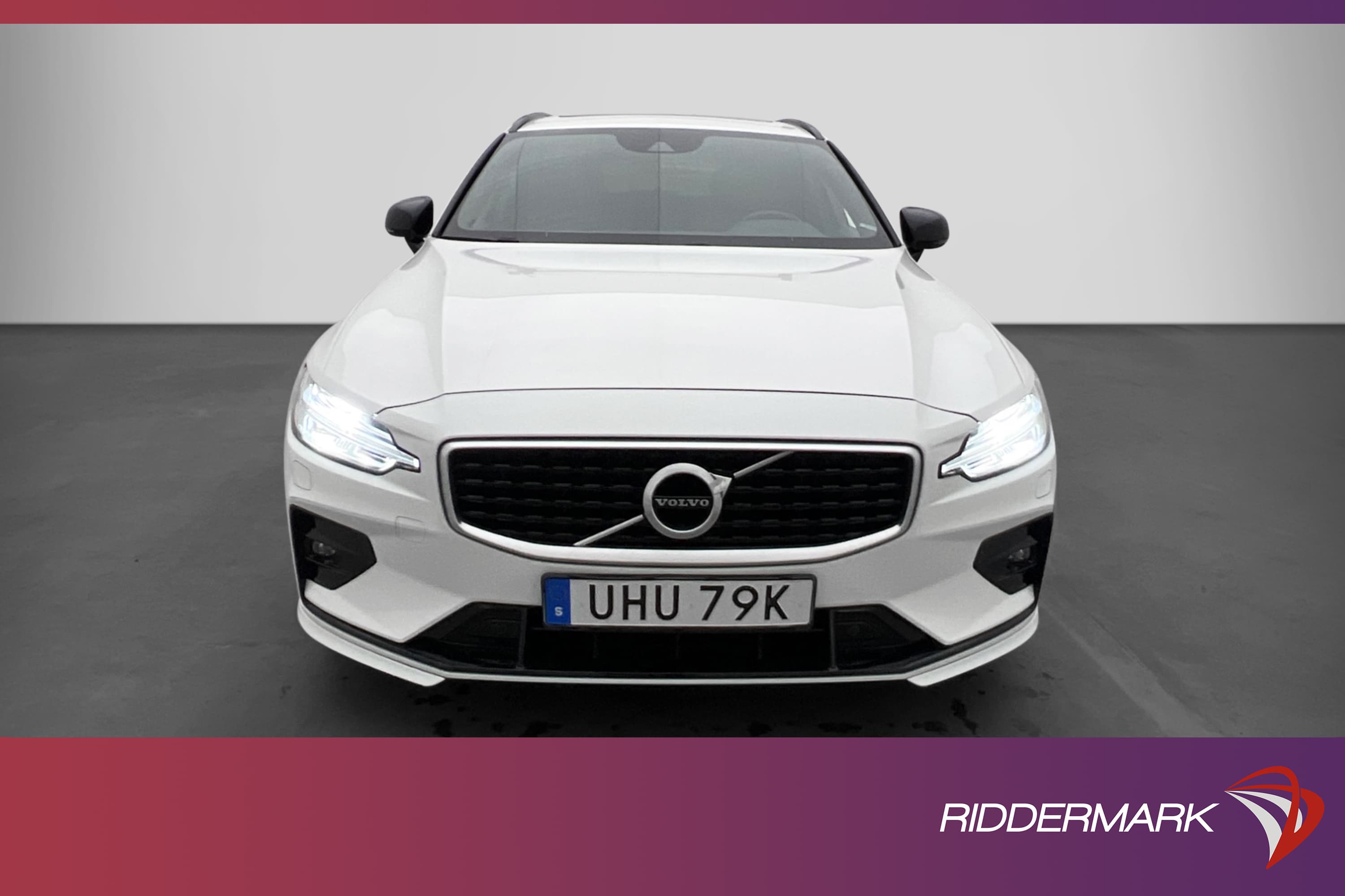 Volvo V60 D3 AWD R-Design Panorama VOC Kamera Värmare Drag