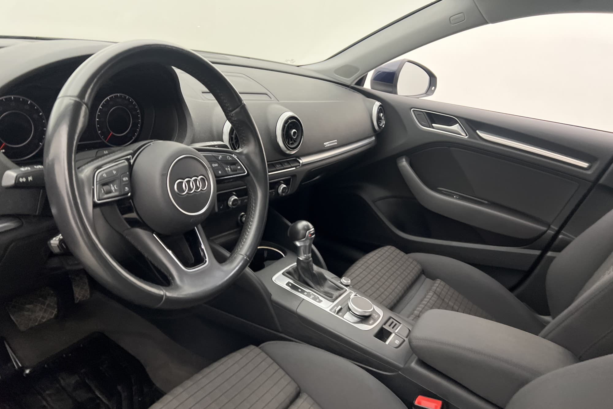 Audi A3 Sportback 35 TFSI Proline Cockpit Navi Psensorer