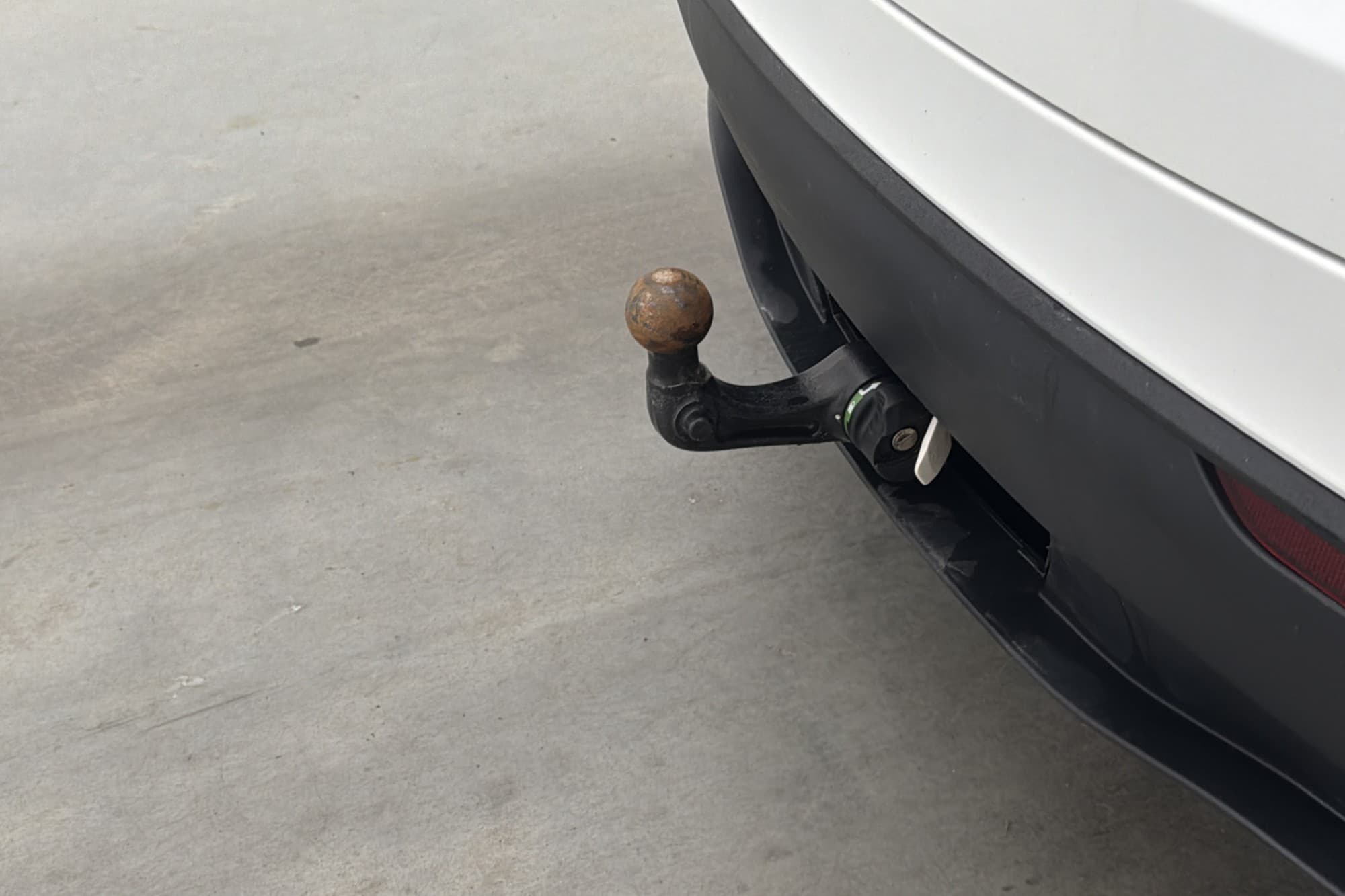 Tesla Model Y Long Range AWD Svensksåld Autopilot MOMS Drag