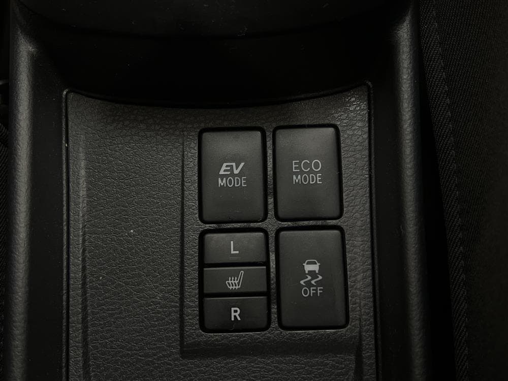 Toyota Yaris 1.5 Hybrid 101hk B-Kam Lane Assist Låg Skatt 