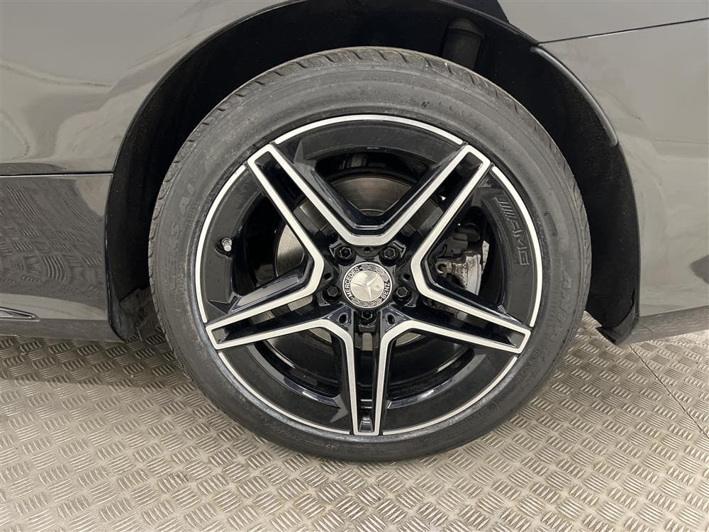 Mercedes C 300 Coupé 245hk AMG Pano B-kam Sportavg 0,63l/milinteriör