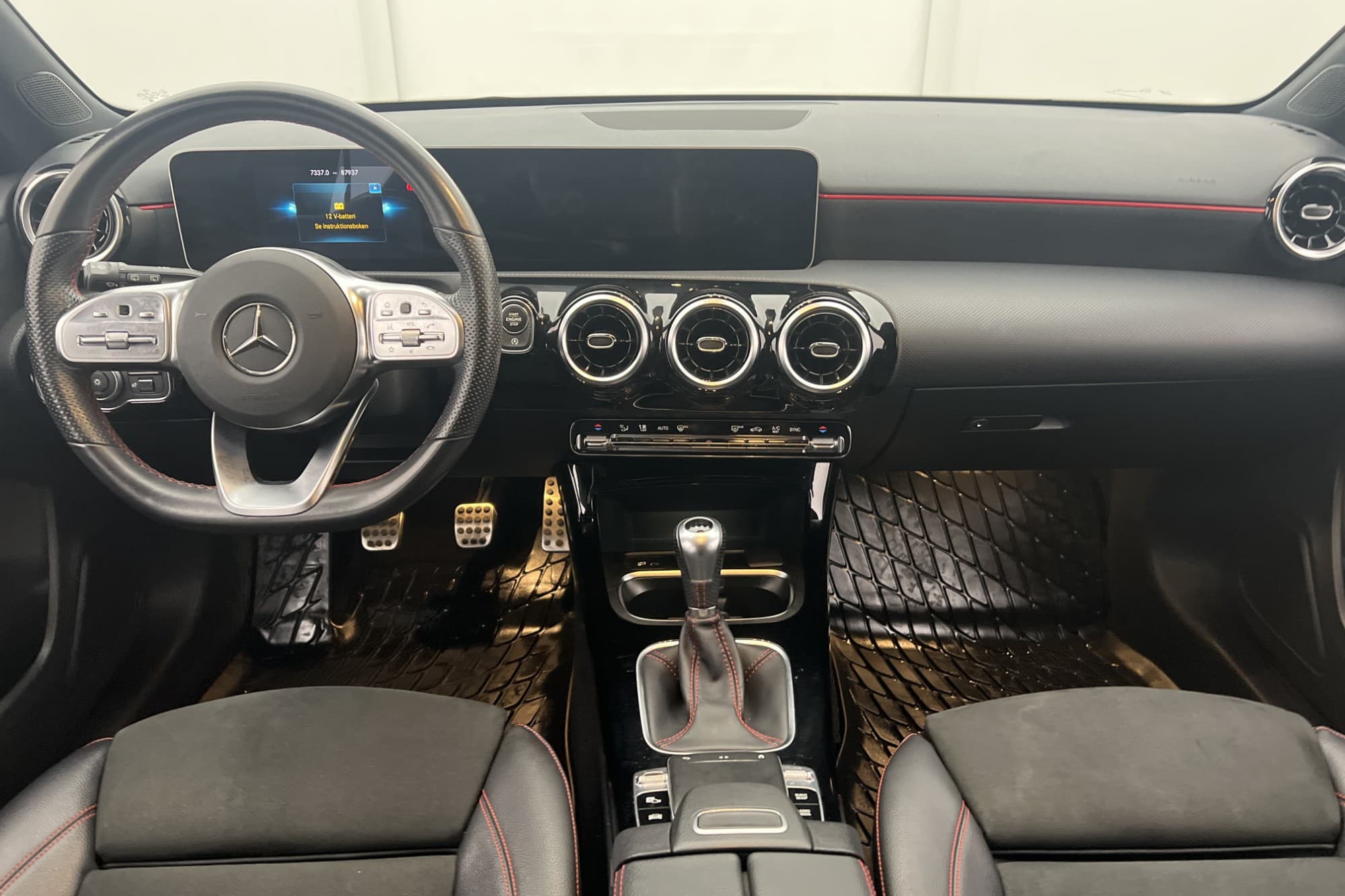 Mercedes-Benz A 180 136hk AMG Wide Kamera Halvskinn Navi