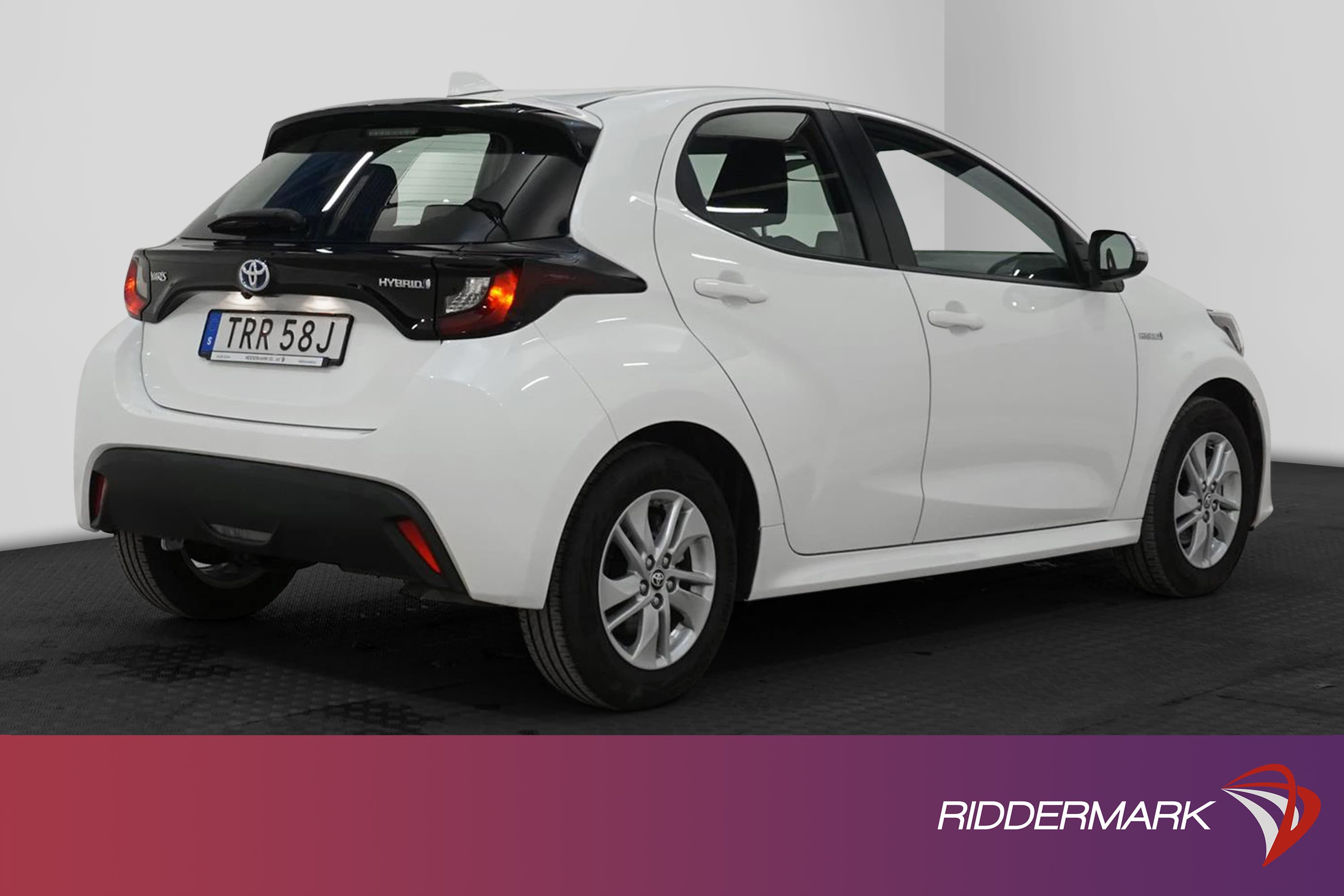 Toyota Yaris Hybrid CVT 116hk B-Kam Låg Skatt 0,28L/mil