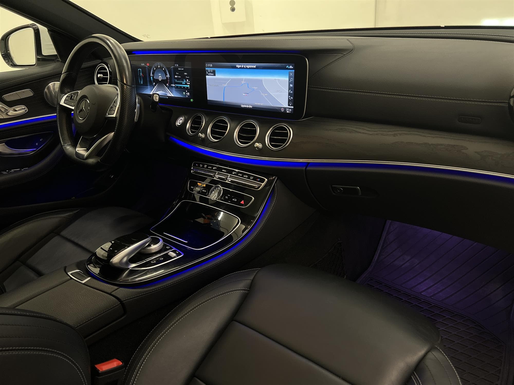 Mercedes-Benz E 220 T d 194hk AMG Pano Burmester 360° HUD