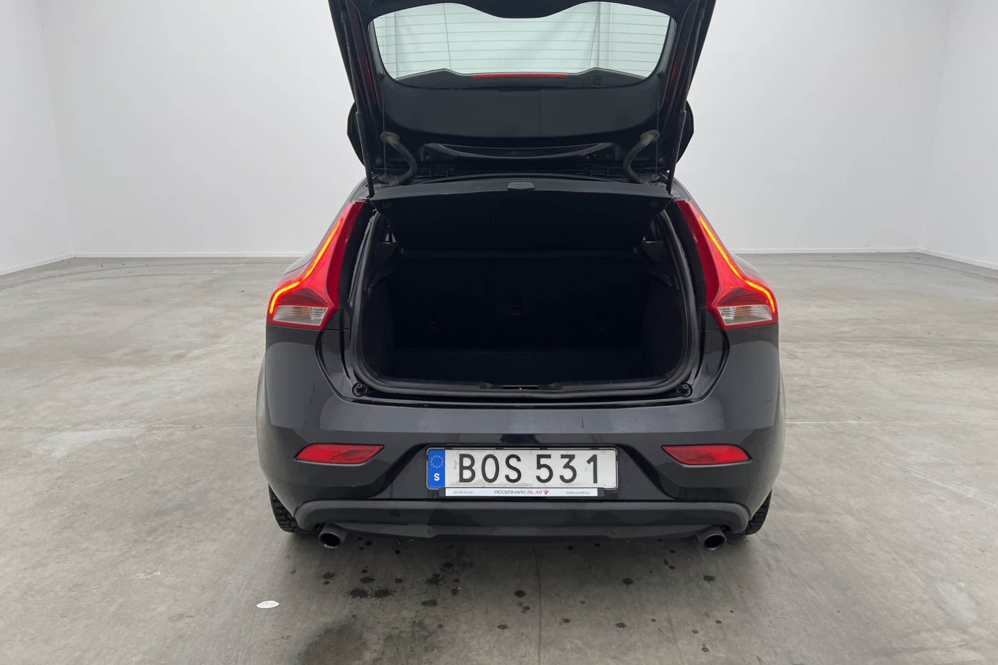Volvo V40 T2 Momentum Värmare Sensorer Halvskinn Farthållare