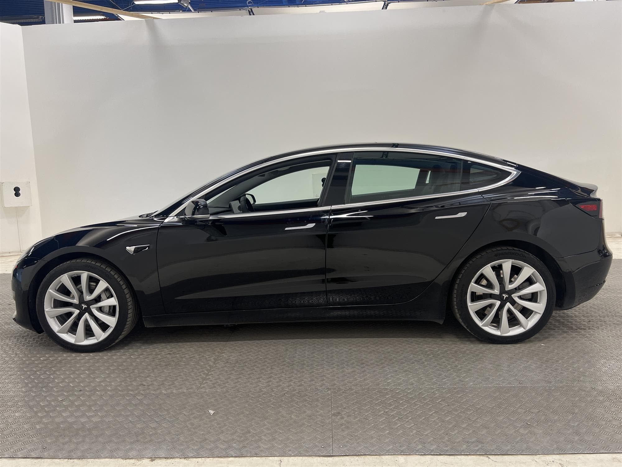 Tesla Model 3 Long Range AWD 440hk
