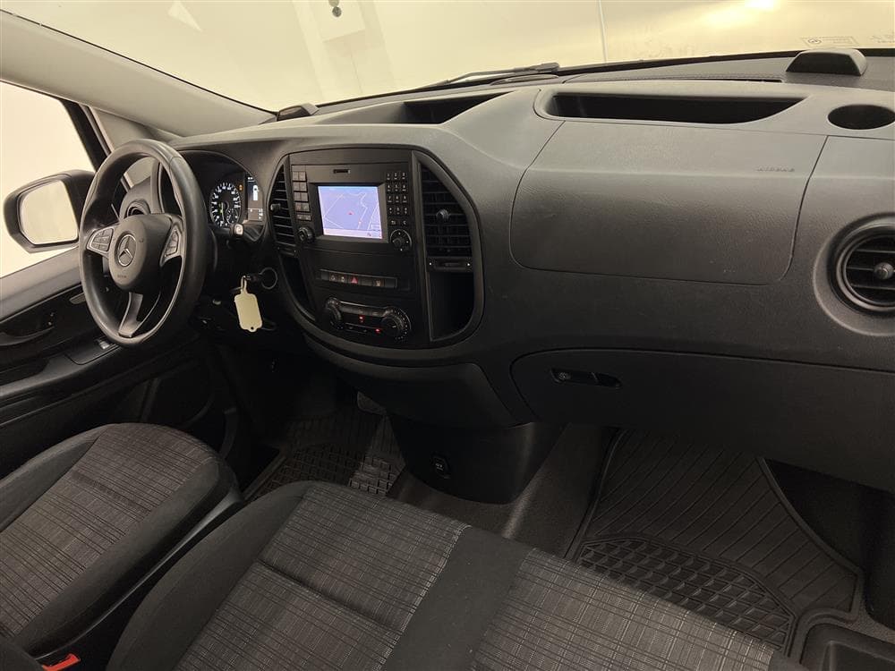 Mercedes-Benz Vito 116 CDI Aut 163hk Värmare Kamera Moms interiör