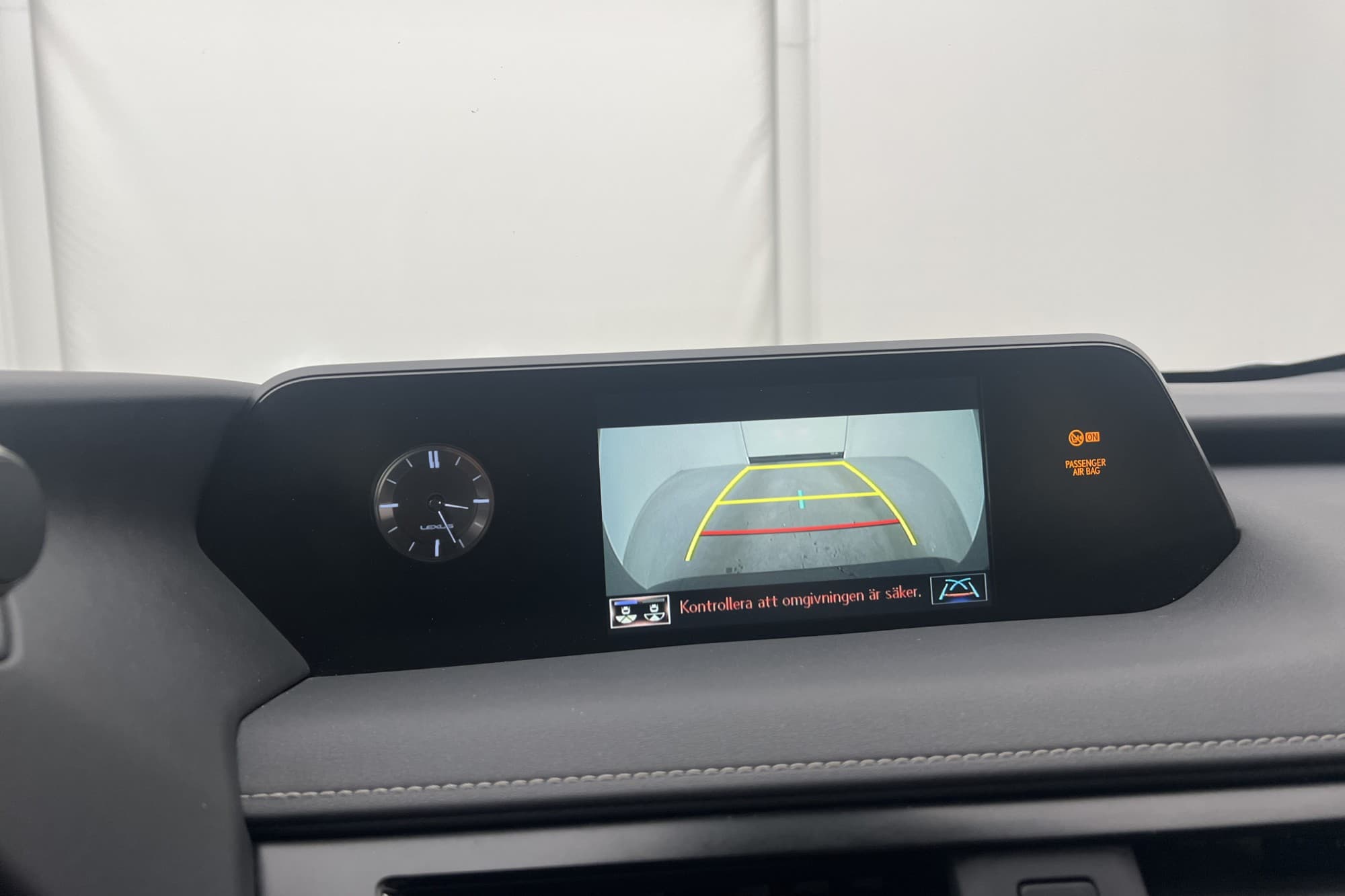 Lexus UX 250h E-Four Comfort M&K-Värmare Rattvärme Kamera