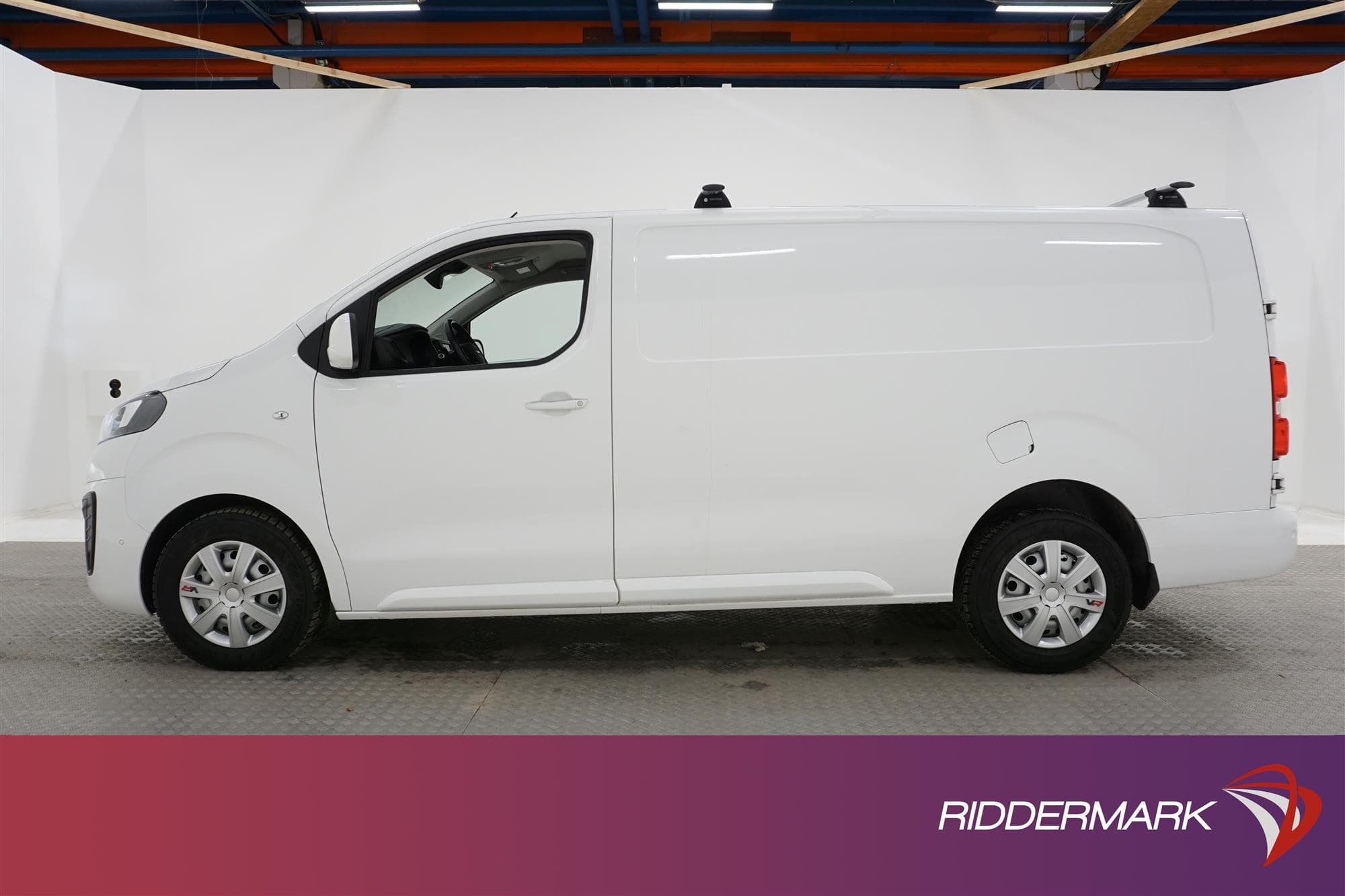 Opel Vivaro Premium 2.0 Automat 180hk L3 Värmare Drag Moms