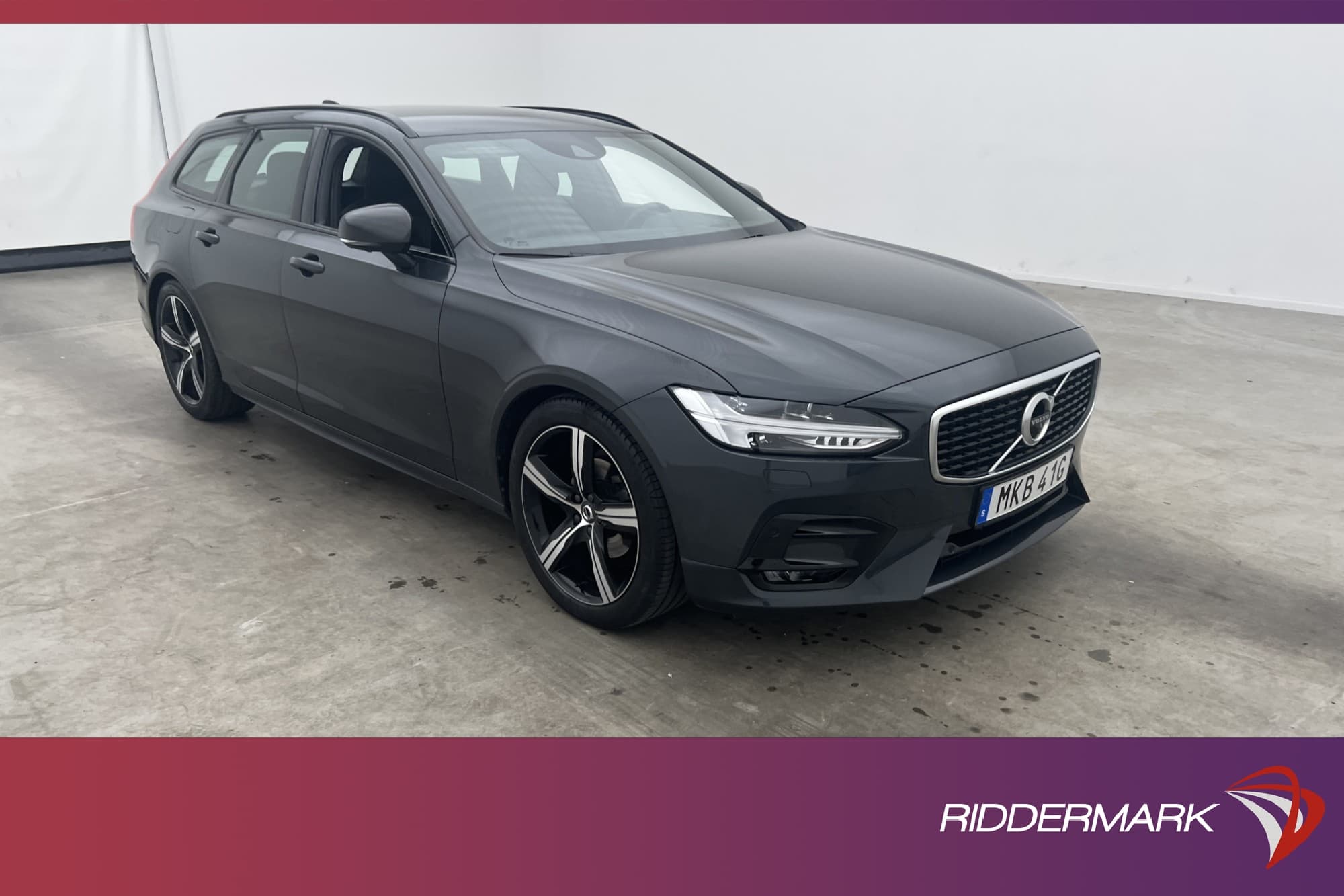 Volvo V90 D4