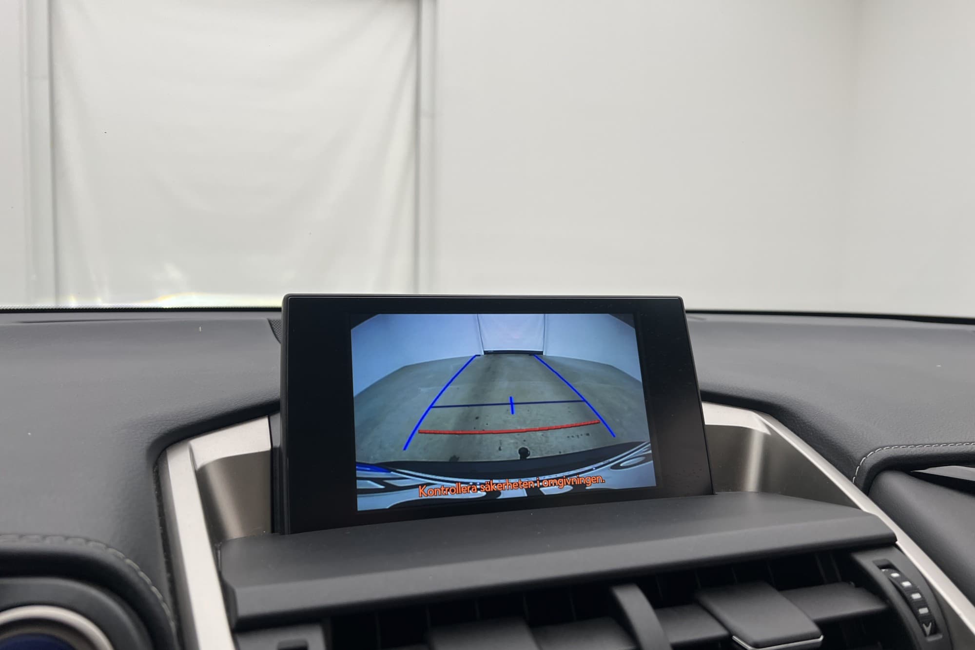 Lexus NX 300h AWD B-kamera Dragkrok Halvskinn