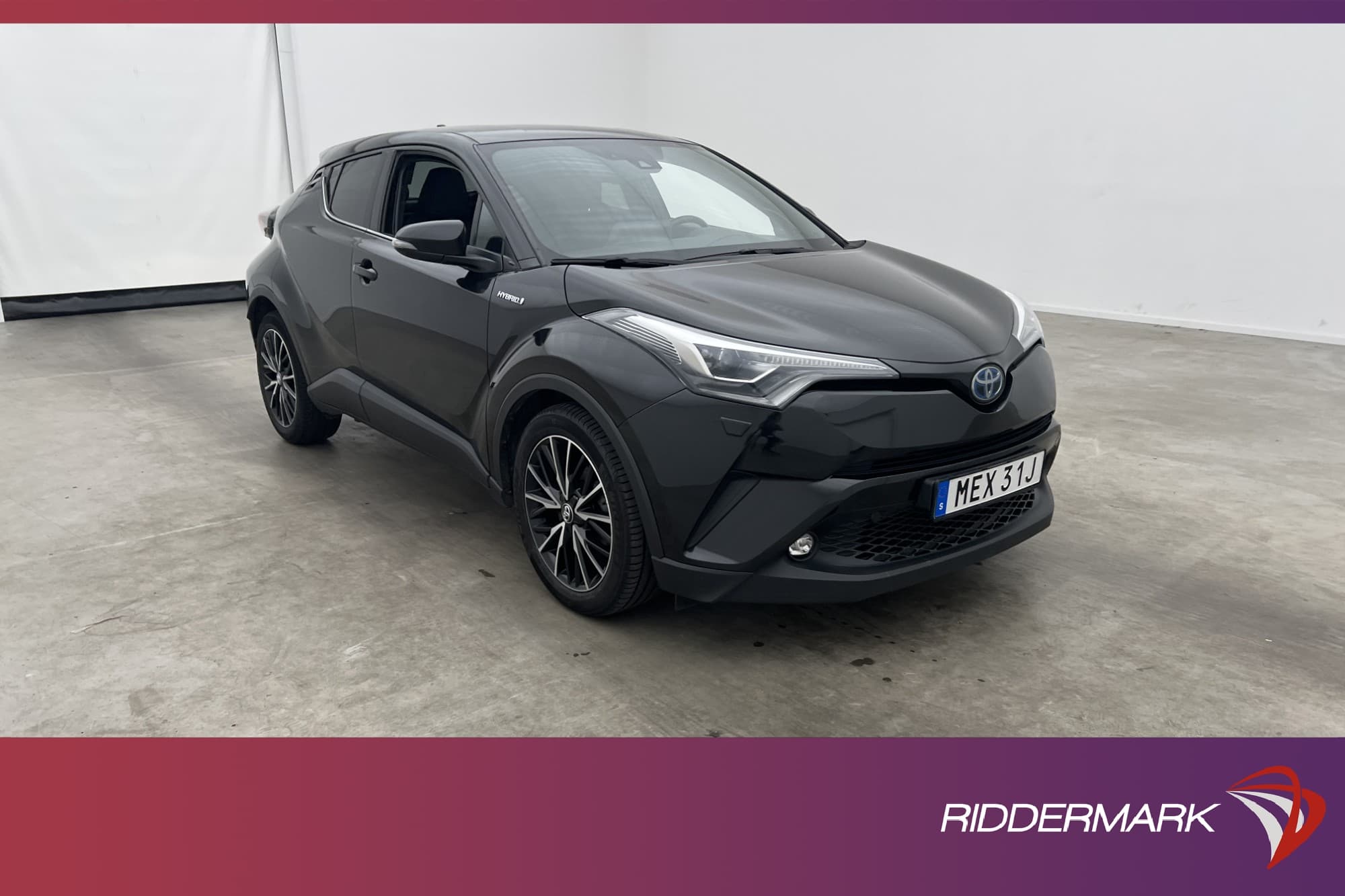 Toyota C-HR Hybrid 122hk