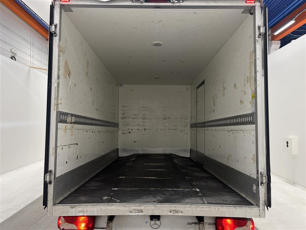 Mercedes-Benz Sprinter 316 Volymskåp Sidodörr Värmare Moms 