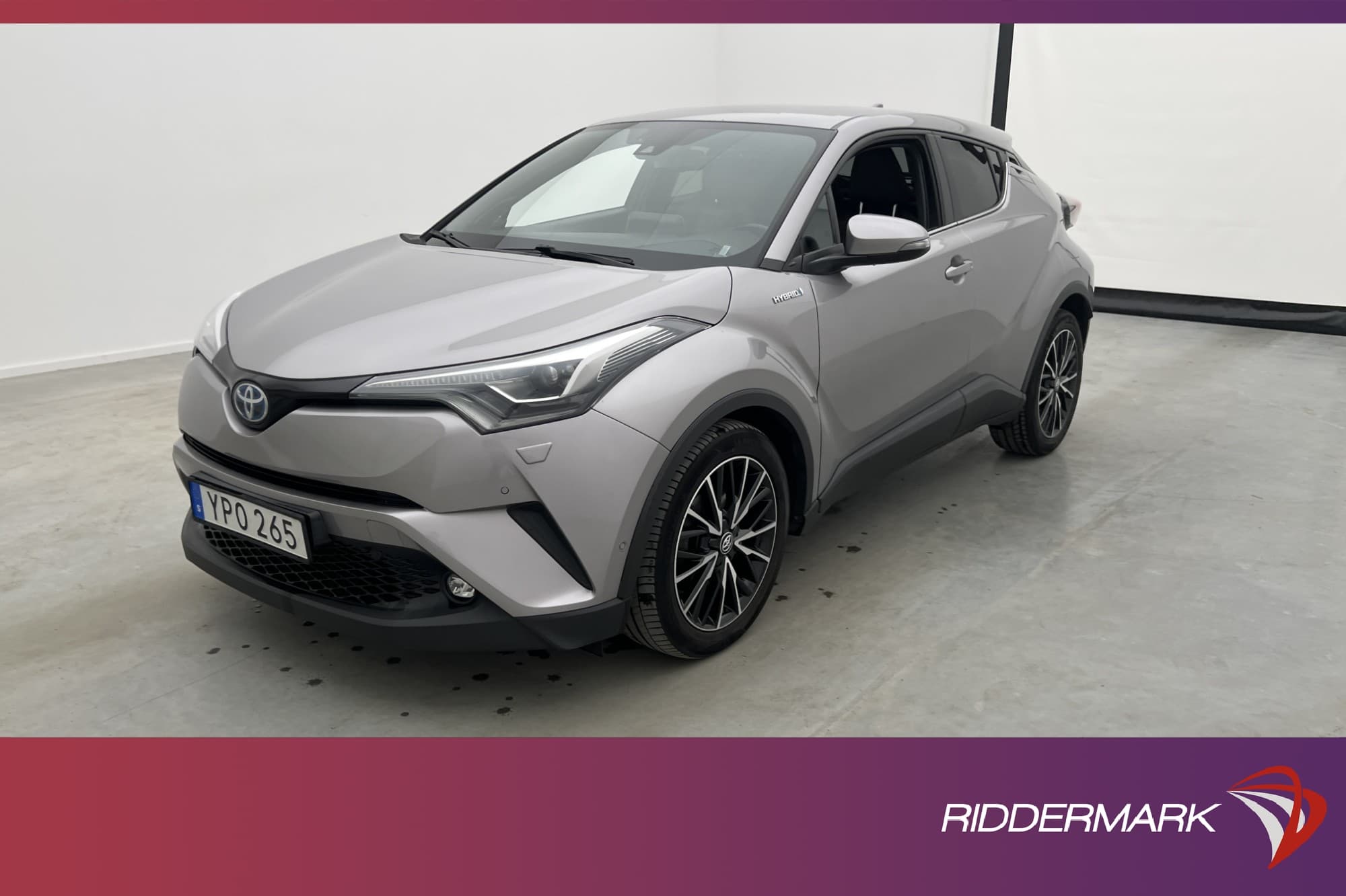 Toyota C-HR Hybrid 122hk