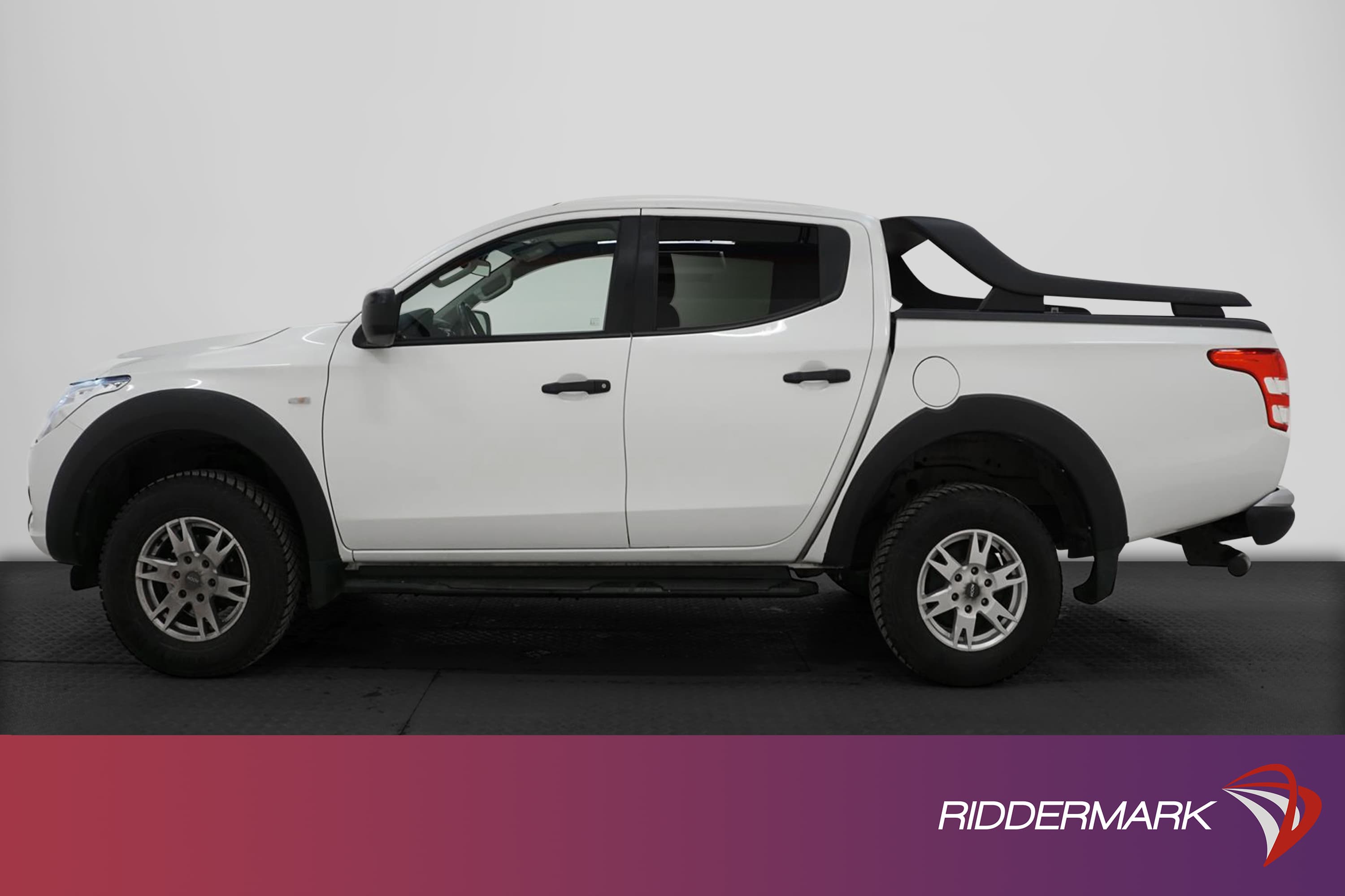 Fiat Fullback Cross 2.4 Automat 181hk Breddare Drag Moms