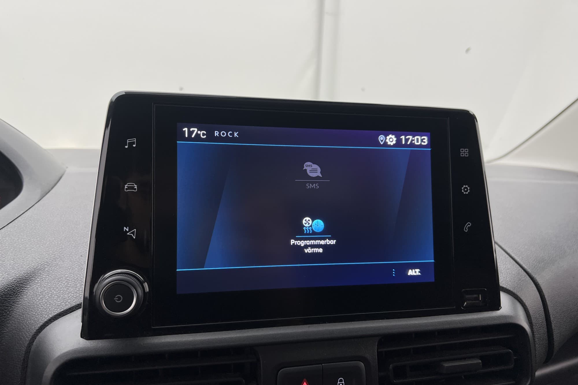 Peugeot Partner 1.5HDi Värmare Drag V-Inredd CARPLAY Moms