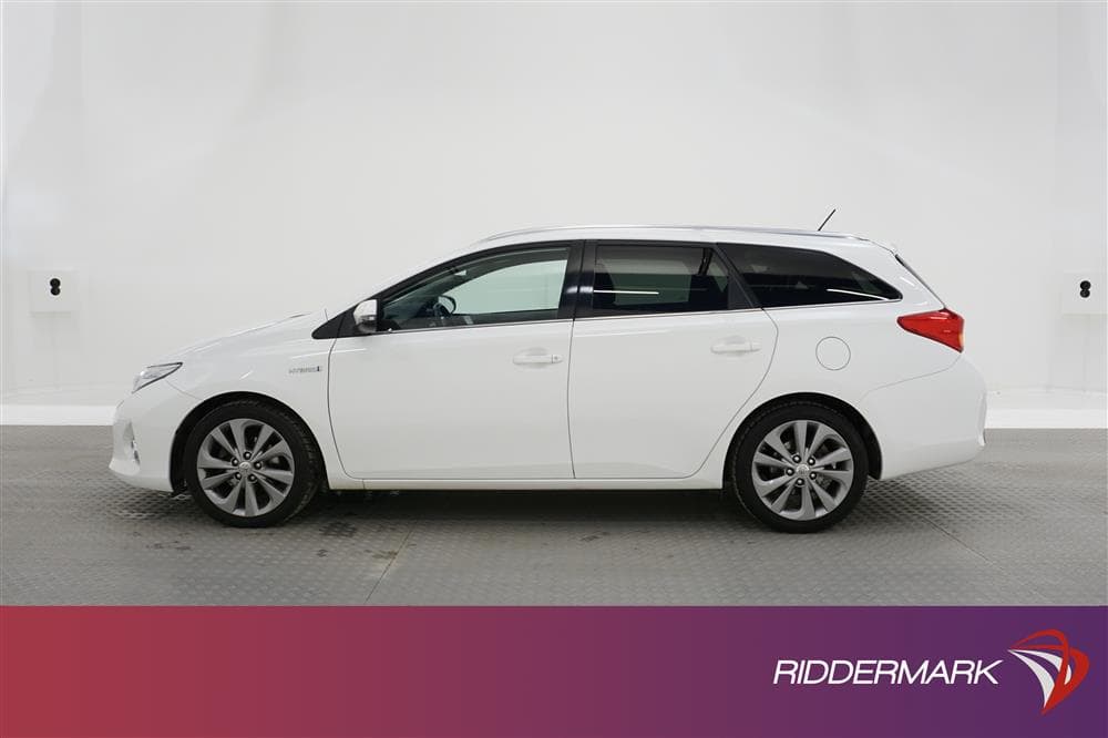 Toyota Auris Touring Sports Hybrid 136hk
