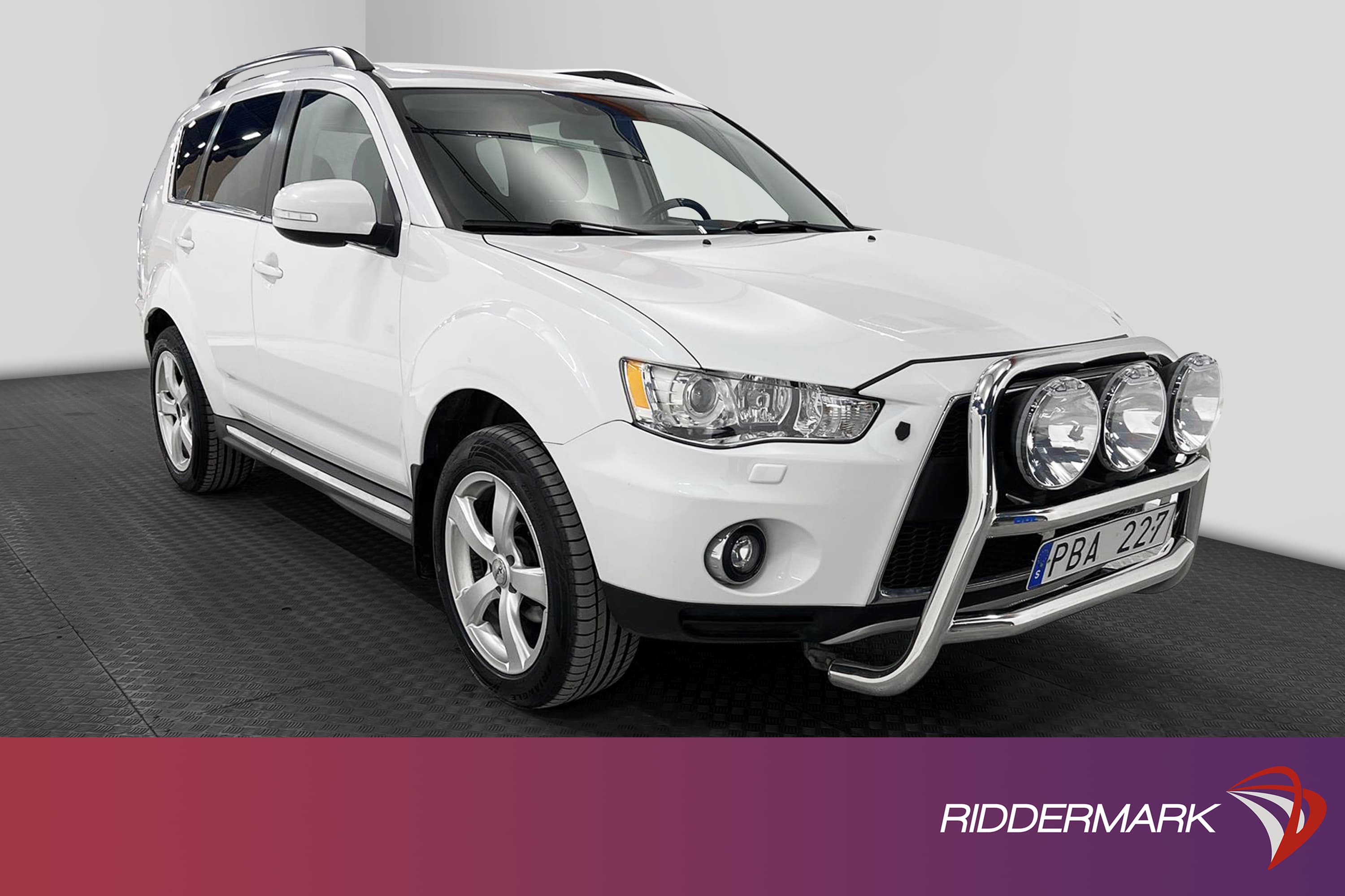 Mitsubishi Outlander 2.2 Di-D 4WD 156hk 7-sits Värmare Drag