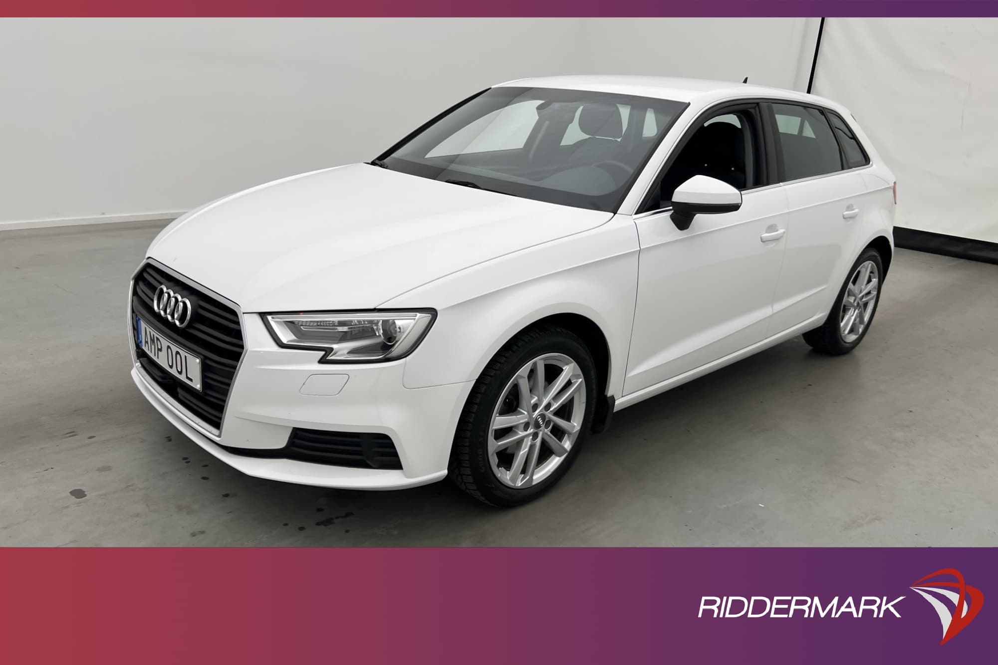 Audi A3 Sportback 35 TFSI 150hk Proline Sensorer Audi-Sound