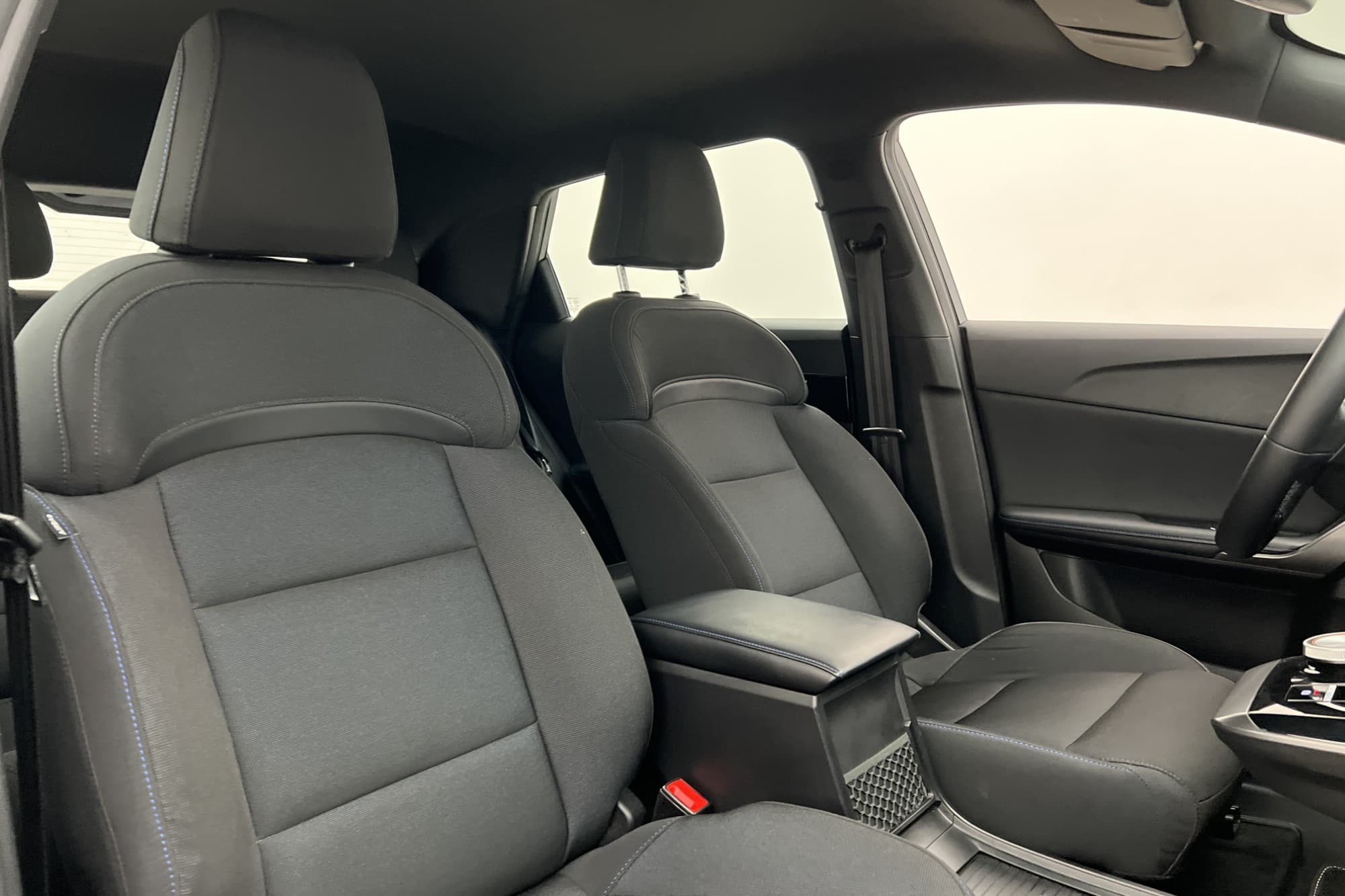 MG 4 Standard Range 51 kWh P-Sensorer CarPlay MOMS