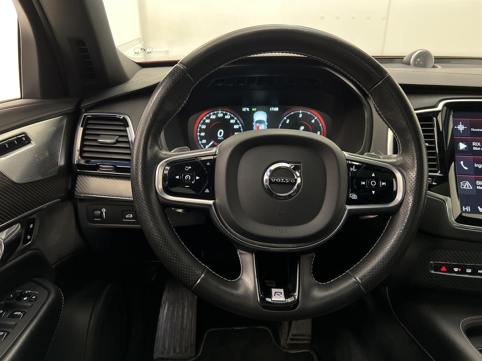 Volvo XC90 D5 AWD 225hk R-Design 7-sits B&W Pano 360° Drag