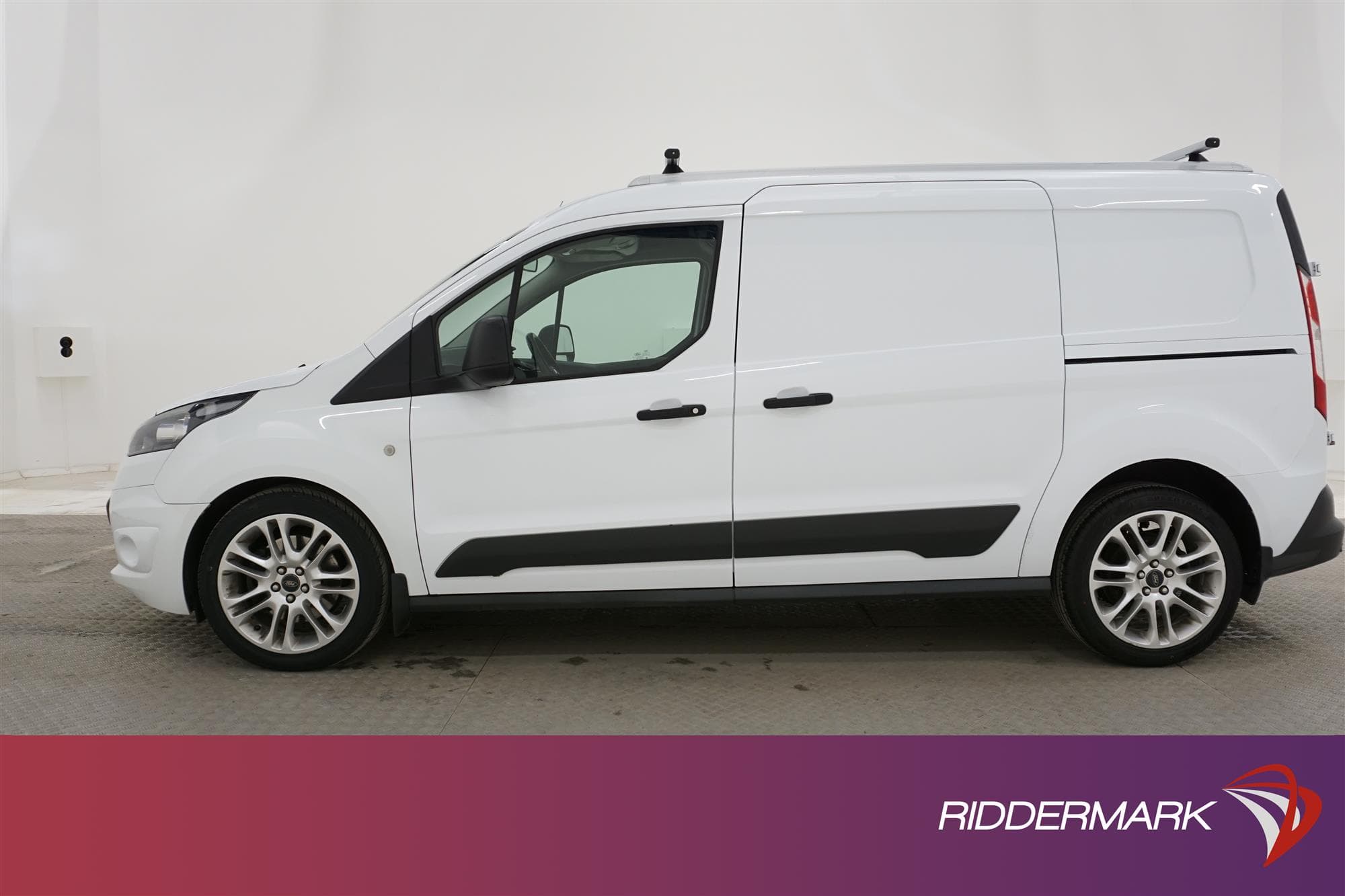 Ford Transit Connect 1.6TDCi LWB Kamera Dragkrok Värmare 