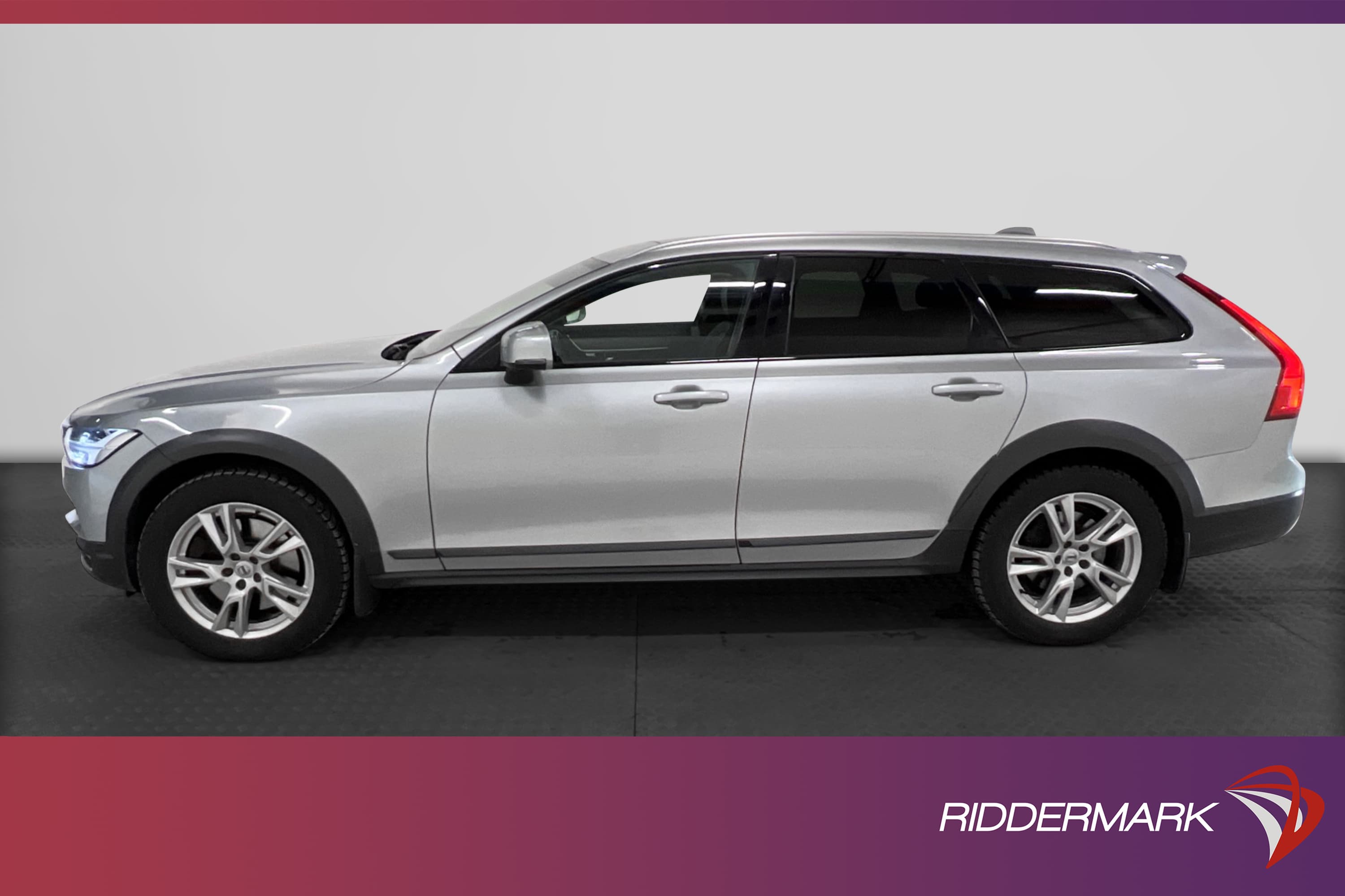 Volvo V90 Cross Country D4 AWD
