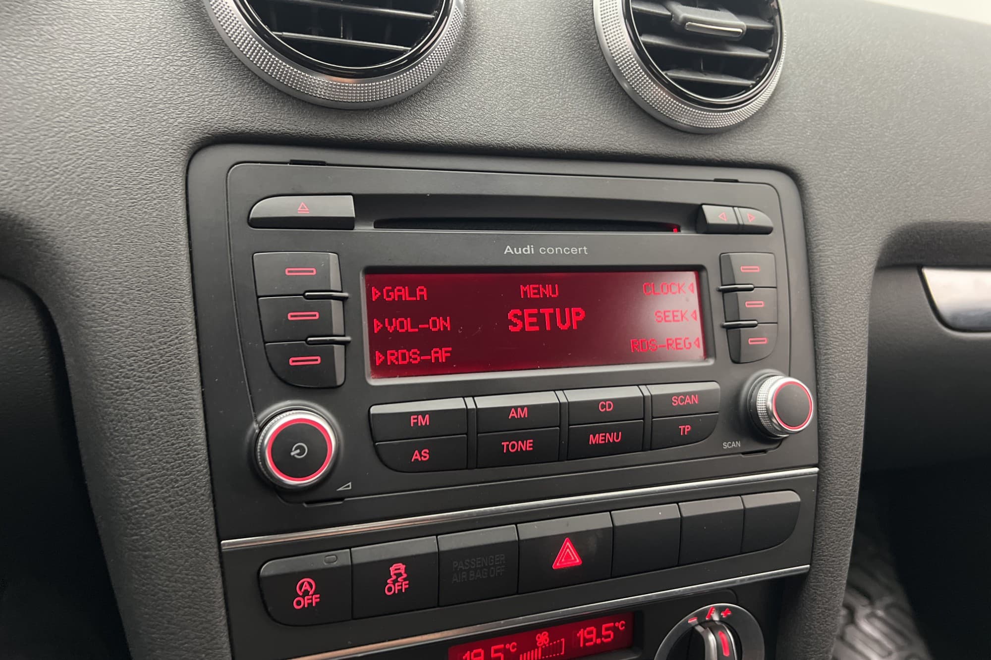 Audi A3 Sportback 2.0 TDI 140hk Attraction Farthållare