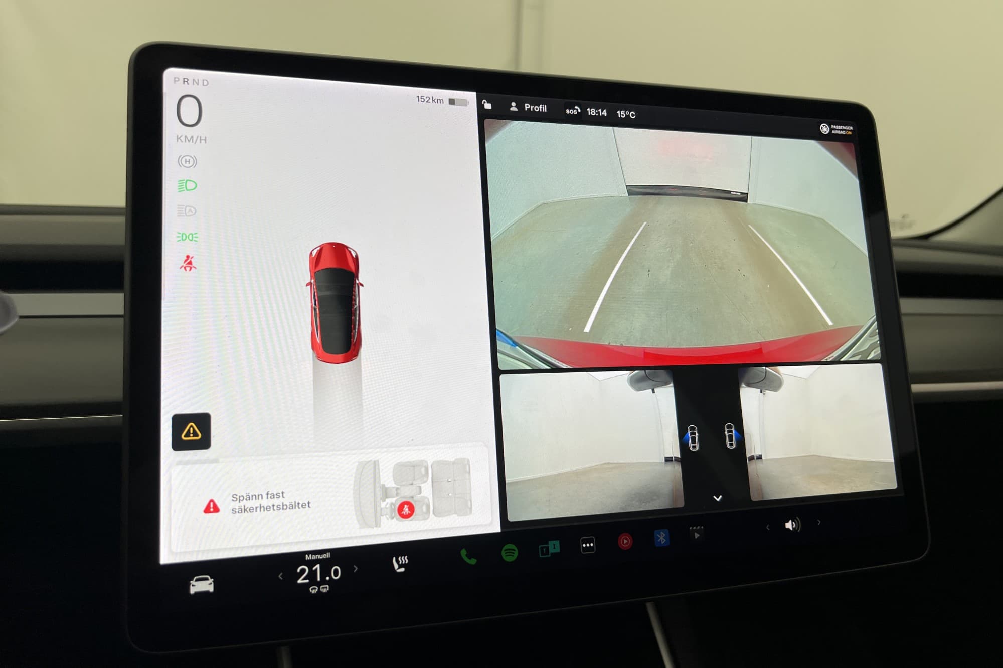 Tesla Model 3 Long Range AWD Svensksåld Autopilot