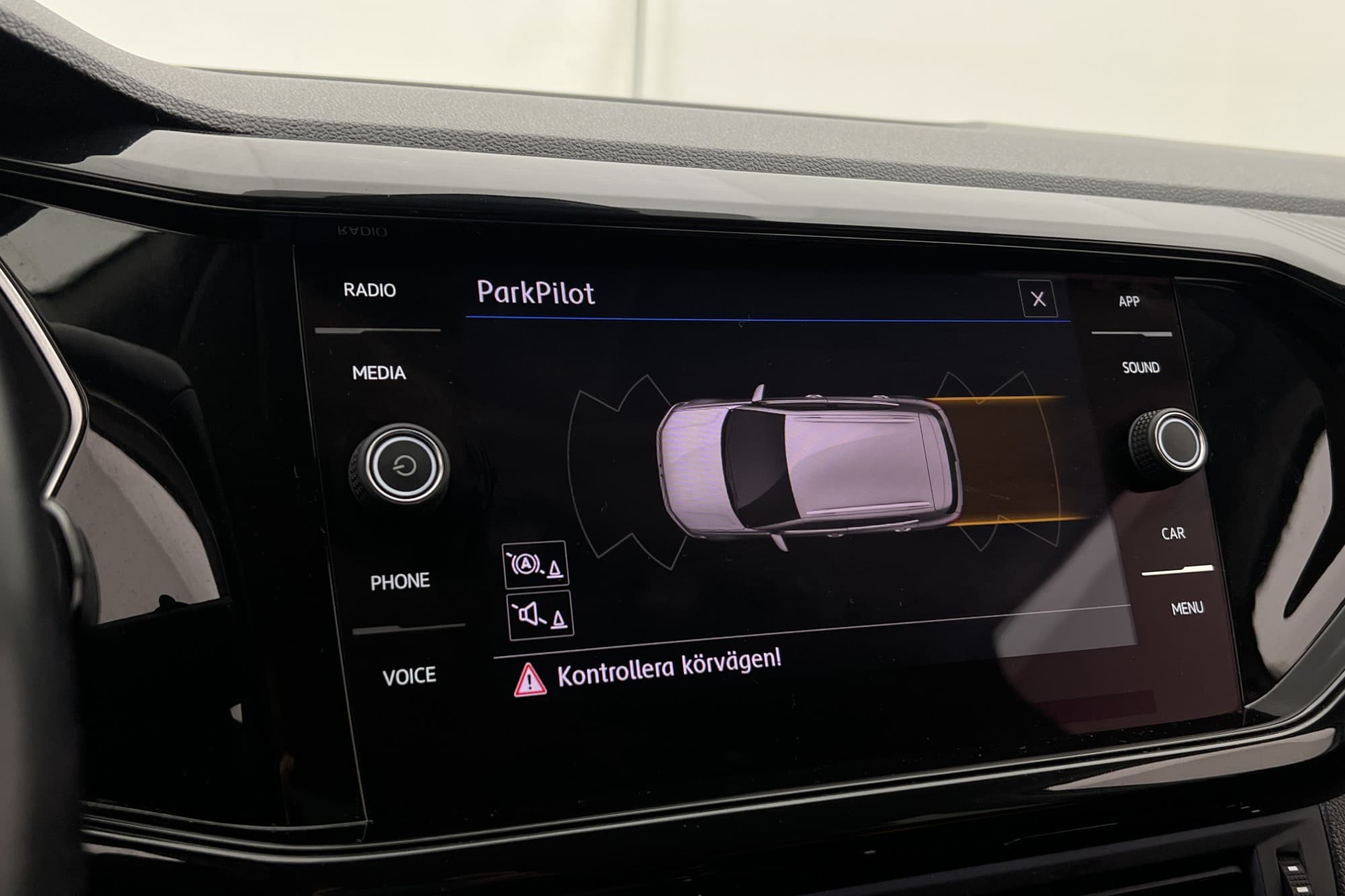 Volkswagen T-Cross 1.0 TSI 116hk GT Värmare CarPlay Sensorer