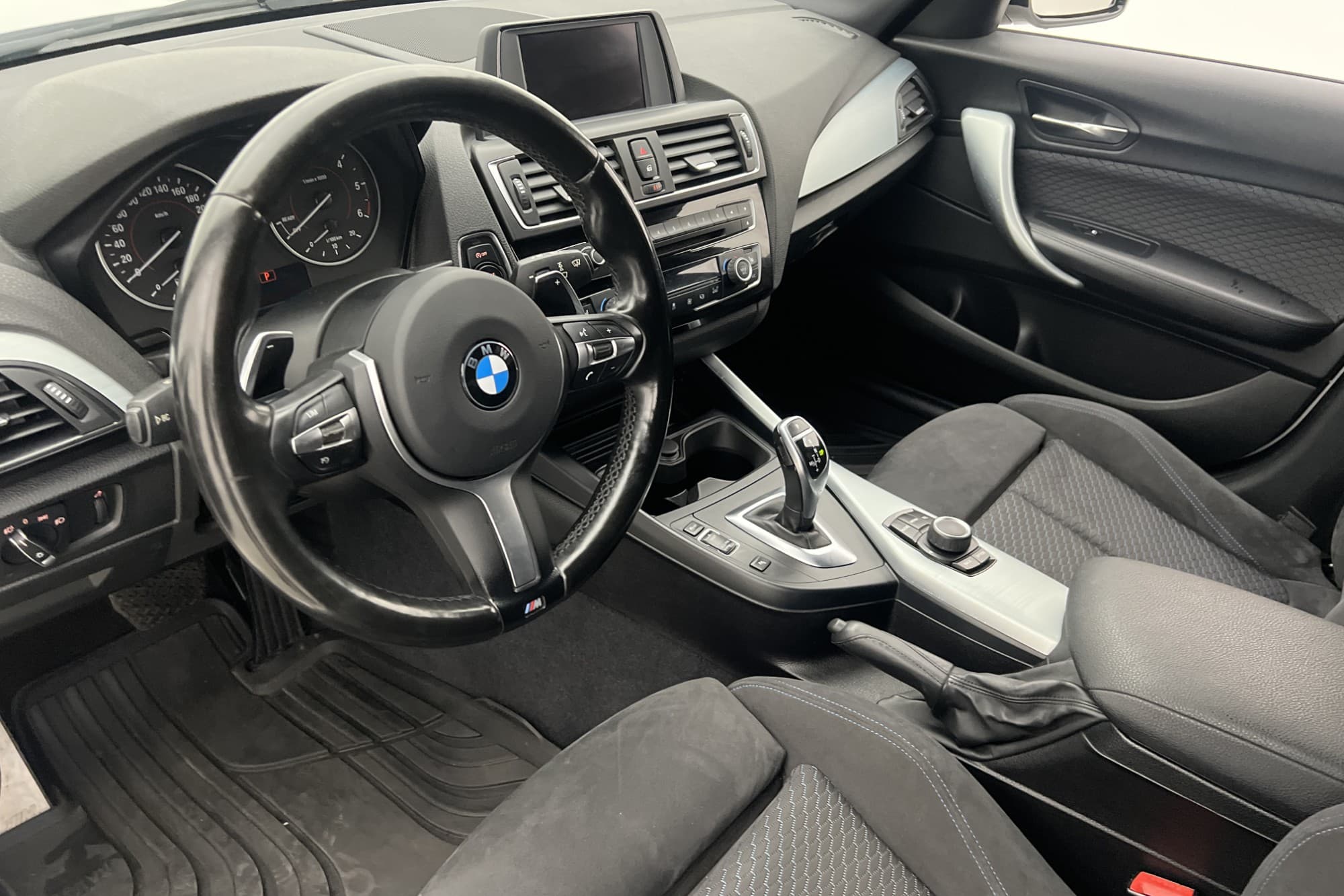BMW 120 d xDrive 190hk M Sport HiFi Rattvärme Sensorer