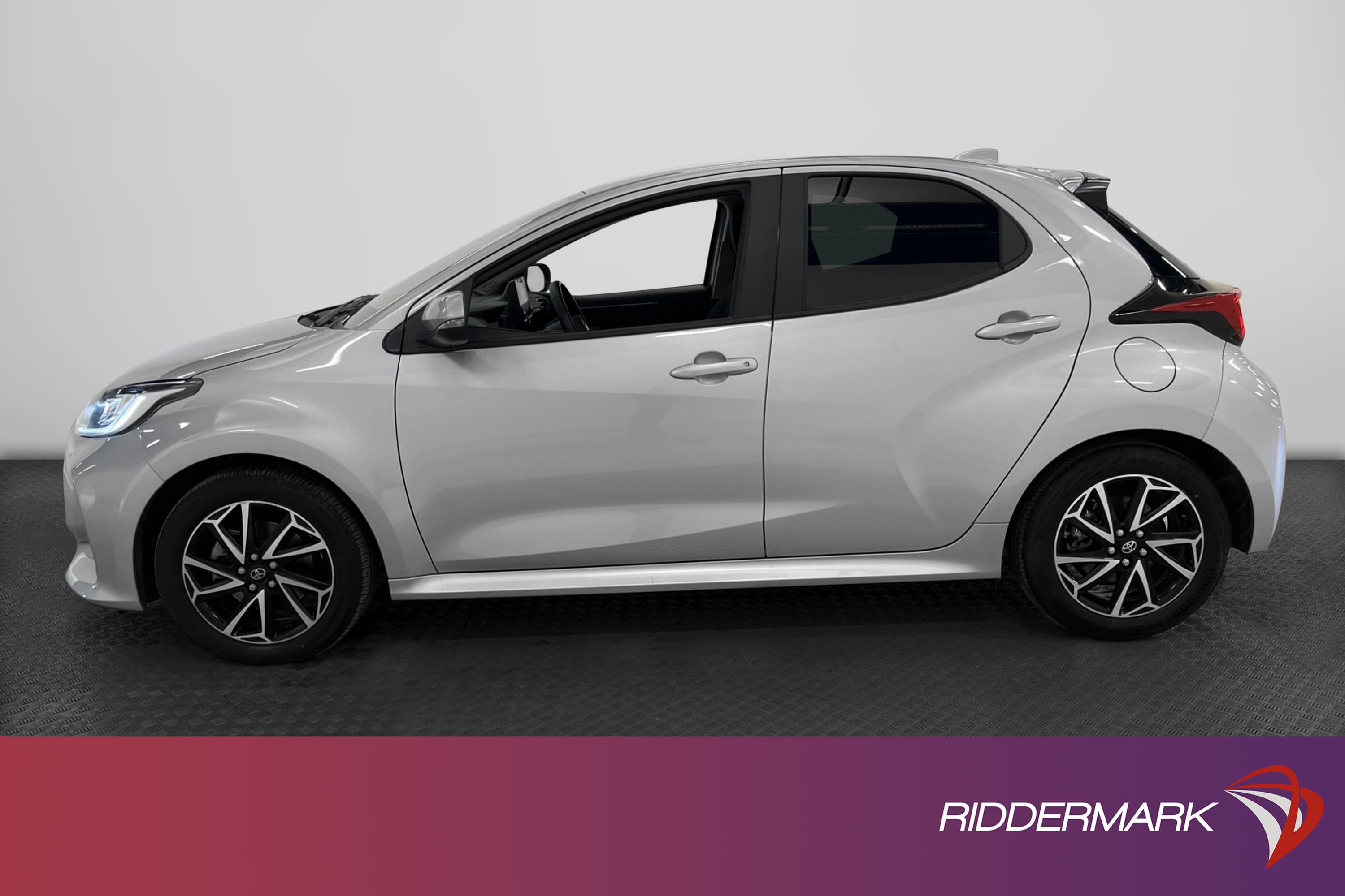 Toyota Yaris Hybrid CVT 116hk