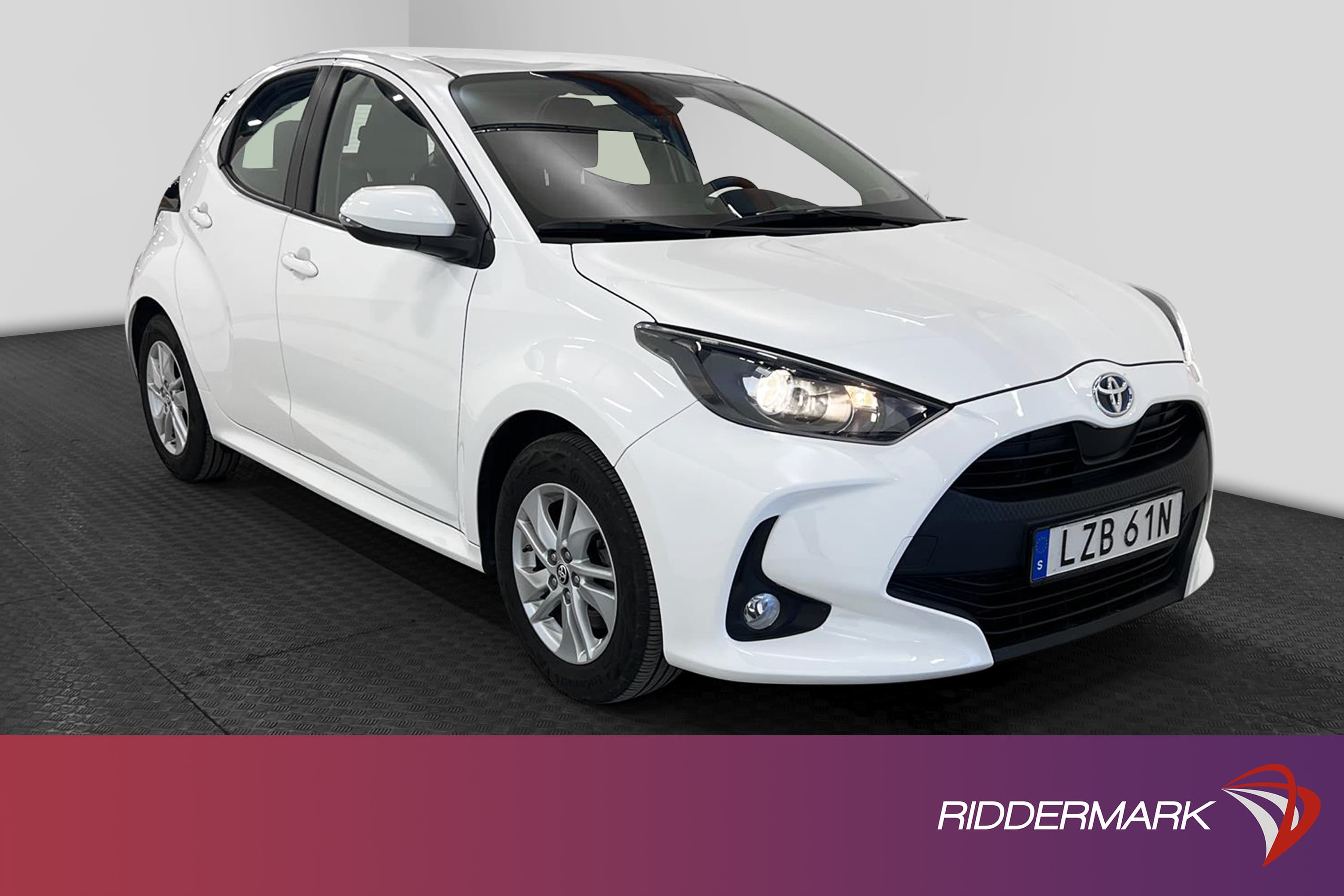 Toyota Yaris Hybrid CVT 116hk  B-Kam Lane Assist 360kr Skatt