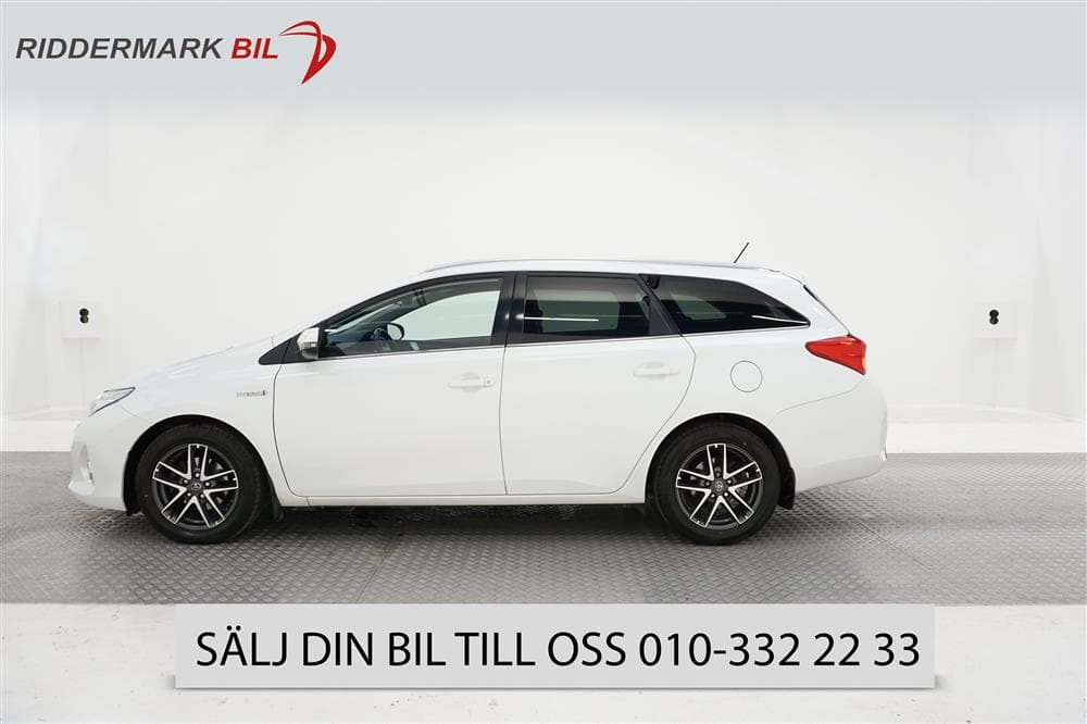 Toyota Auris 1.8 HSD T-Sport 99hk