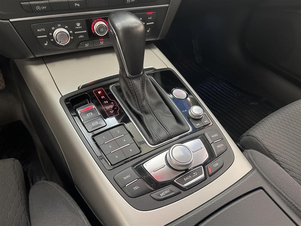 Audi A6 2.0 TDI Avant 190hk D-Värmare Navi Drag 0,44L/Minteriör
